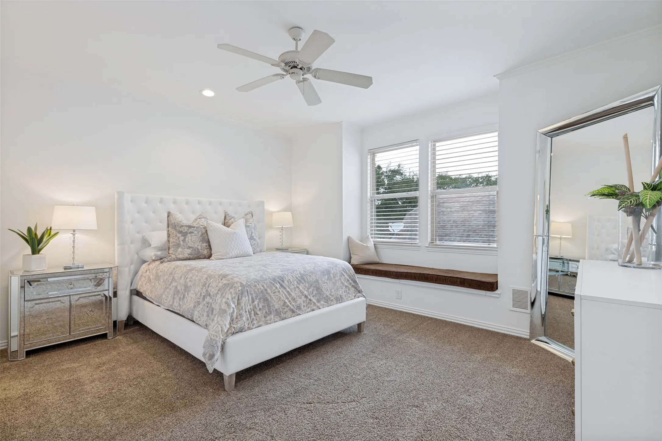 Single Family Residence For Sale in Denton County , 5167 Lorraine Drive, Frisco, Texas 75034, 5 Bedroom, 6 Bathroom, 3 Garage spaces, 6,283 Sqft, built in 2000, mls#21264496, Real Estate Agent in Frisco, Homes For Sale in Denton county, Homes For Sale in Frisco, Realtor in Frisco Texas, Real Estate Brokerage Independent Realty Texas, Luminita Cordes Realtor
