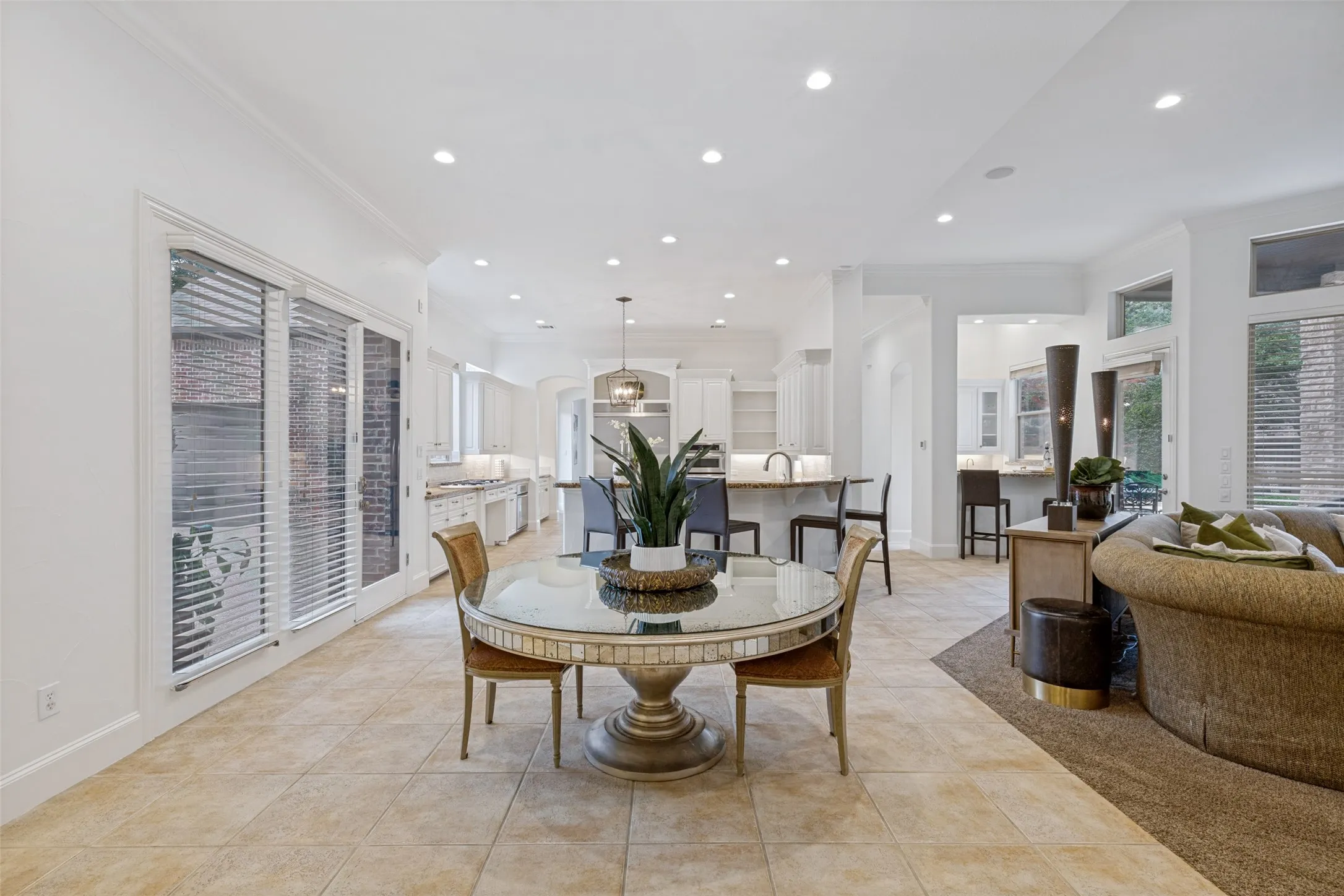 Single Family Residence For Sale in Denton County , 5167 Lorraine Drive, Frisco, Texas 75034, 5 Bedroom, 6 Bathroom, 3 Garage spaces, 6,283 Sqft, built in 2000, mls#21264496, Real Estate Agent in Frisco, Homes For Sale in Denton county, Homes For Sale in Frisco, Realtor in Frisco Texas, Real Estate Brokerage Independent Realty Texas, Luminita Cordes Realtor