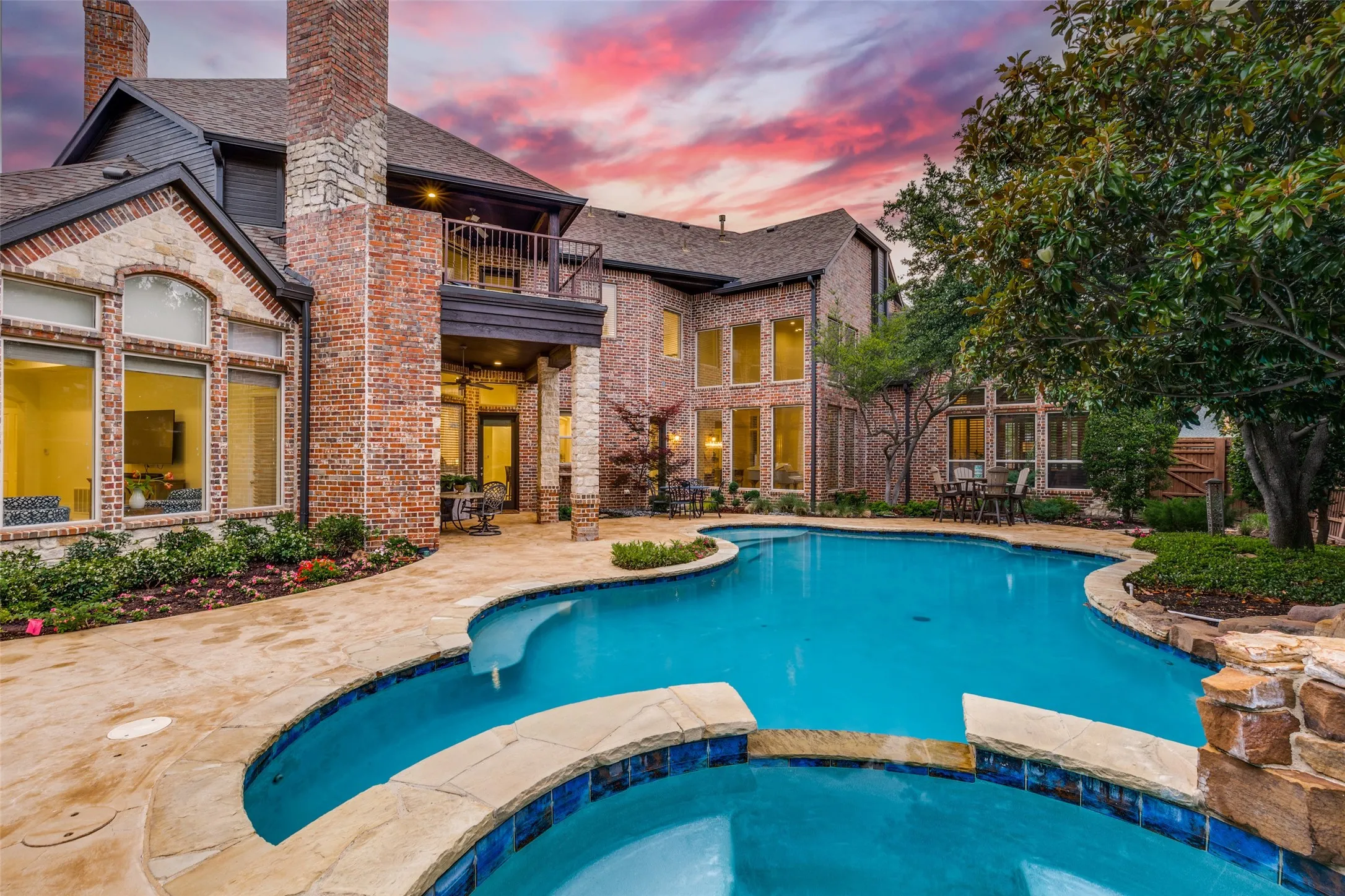 Single Family Residence For Sale in Denton County , 5167 Lorraine Drive, Frisco, Texas 75034, 5 Bedroom, 6 Bathroom, 3 Garage spaces, 6,283 Sqft, built in 2000, mls#21264496, Real Estate Agent in Frisco, Homes For Sale in Denton county, Homes For Sale in Frisco, Realtor in Frisco Texas, Real Estate Brokerage Independent Realty Texas, Luminita Cordes Realtor