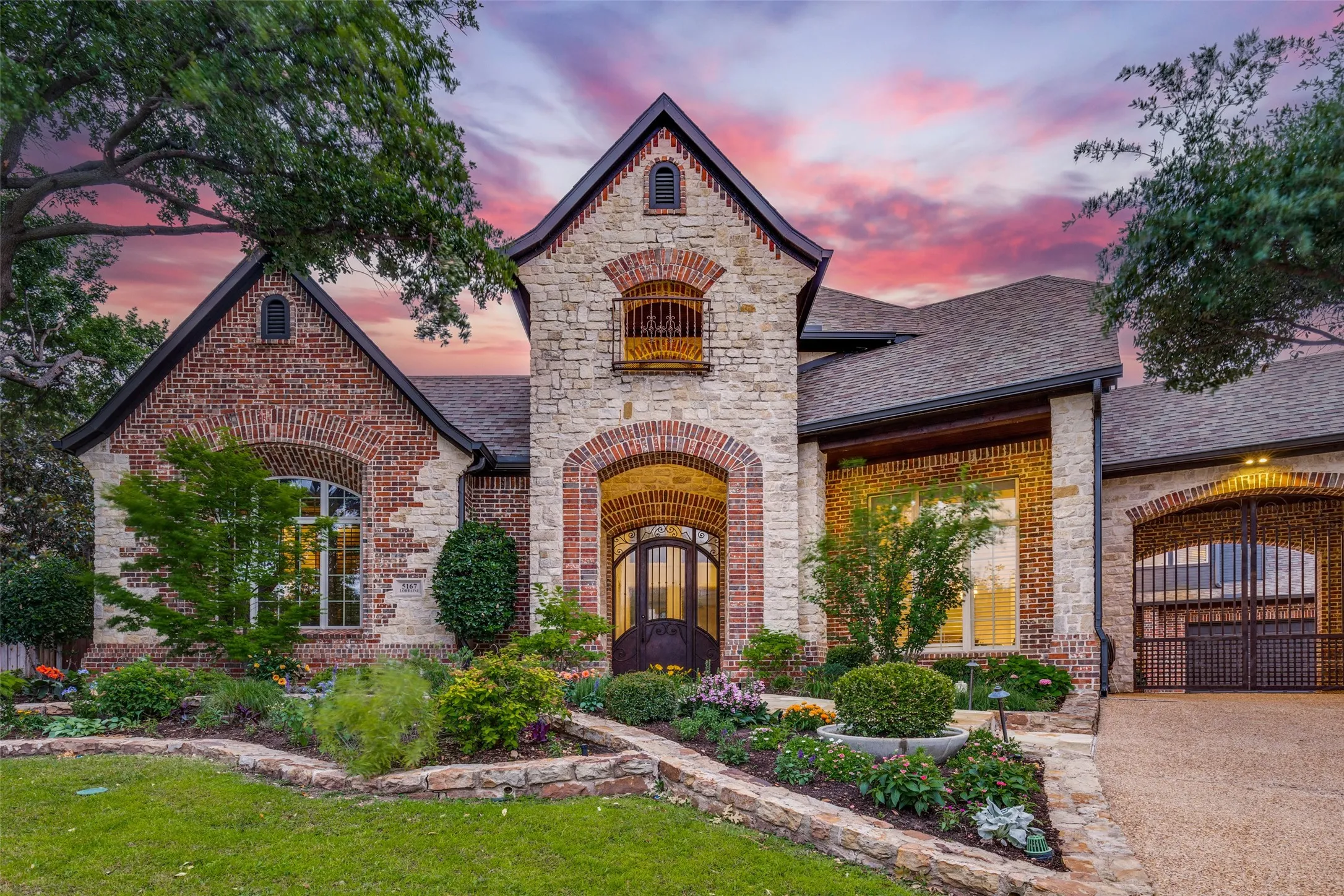 Single Family Residence For Sale in Denton County , 5167 Lorraine Drive, Frisco, Texas 75034, 5 Bedroom, 6 Bathroom, 3 Garage spaces, 6,283 Sqft, built in 2000, mls#21264496, Real Estate Agent in Frisco, Homes For Sale in Denton county, Homes For Sale in Frisco, Realtor in Frisco Texas, Real Estate Brokerage Independent Realty Texas, Luminita Cordes Realtor