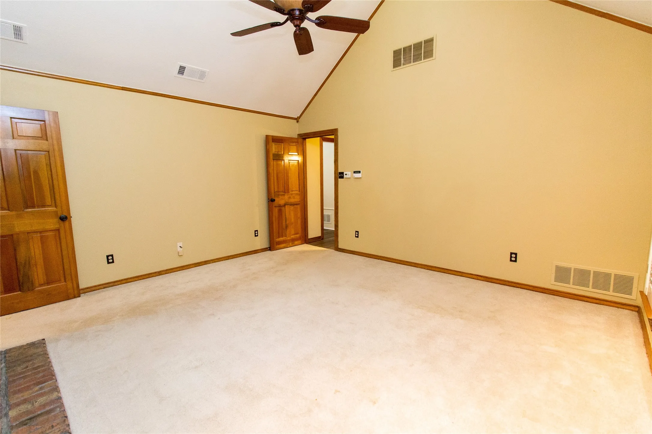 Single Family Residence For Sale in Dallas County , 3014 Pecan Ridge Drive, Rowlett, Texas 75088, 3 Bedroom, 3 Bathroom, 2 Garage spaces, 2,349 Sqft, built in 1985, mls#21264543, Real Estate Agent in Rowlett, Homes For Sale in Dallas county, Homes For Sale in Rowlett, Realtor in Rowlett Texas, Real Estate Brokerage Independent Realty Texas, Luminita Cordes Realtor