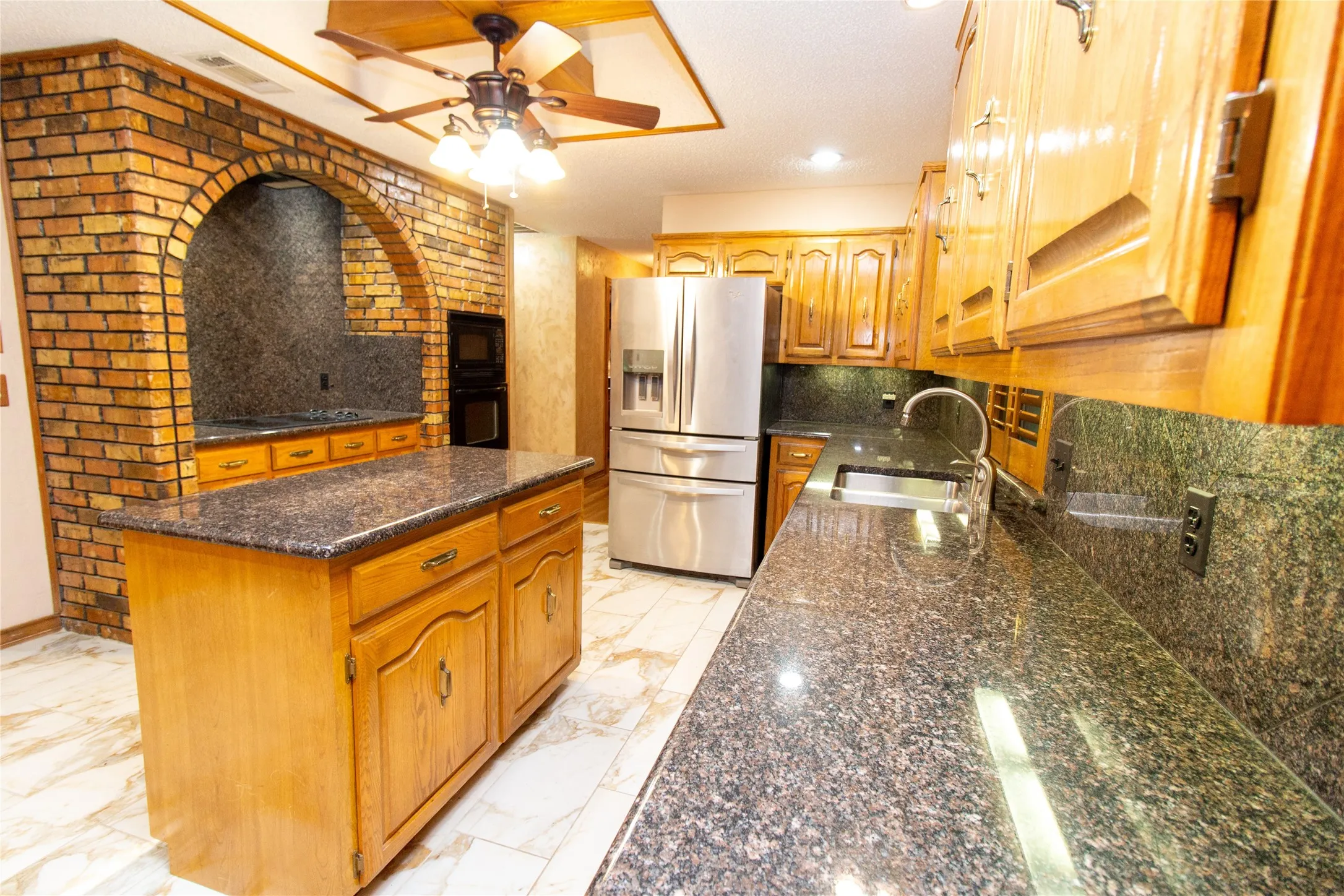 Single Family Residence For Sale in Dallas County , 3014 Pecan Ridge Drive, Rowlett, Texas 75088, 3 Bedroom, 3 Bathroom, 2 Garage spaces, 2,349 Sqft, built in 1985, mls#21264543, Real Estate Agent in Rowlett, Homes For Sale in Dallas county, Homes For Sale in Rowlett, Realtor in Rowlett Texas, Real Estate Brokerage Independent Realty Texas, Luminita Cordes Realtor