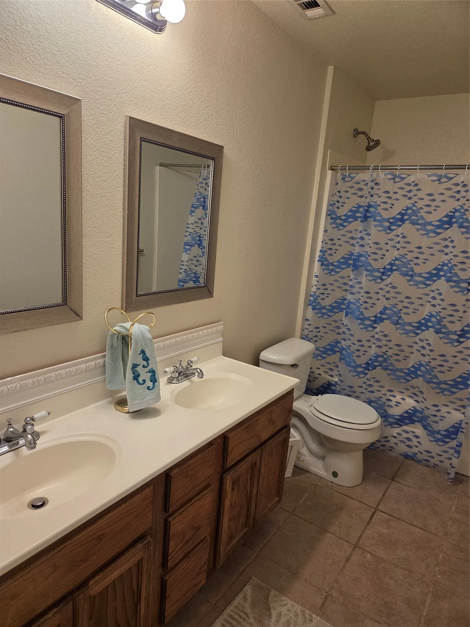 Single Family Residence For Sale in Mc Lennan County , 320 Hazelwood Avenue, Waco, Texas 76705, 3 Bedroom, 2 Bathroom, 1 Garage spaces, 1,296 Sqft, built in 2009, mls#21264577, Real Estate Agent in Waco, Homes For Sale in Mc Lennan county, Homes For Sale in Waco, Realtor in Waco Texas, Real Estate Brokerage Independent Realty Texas, Luminita Cordes Realtor