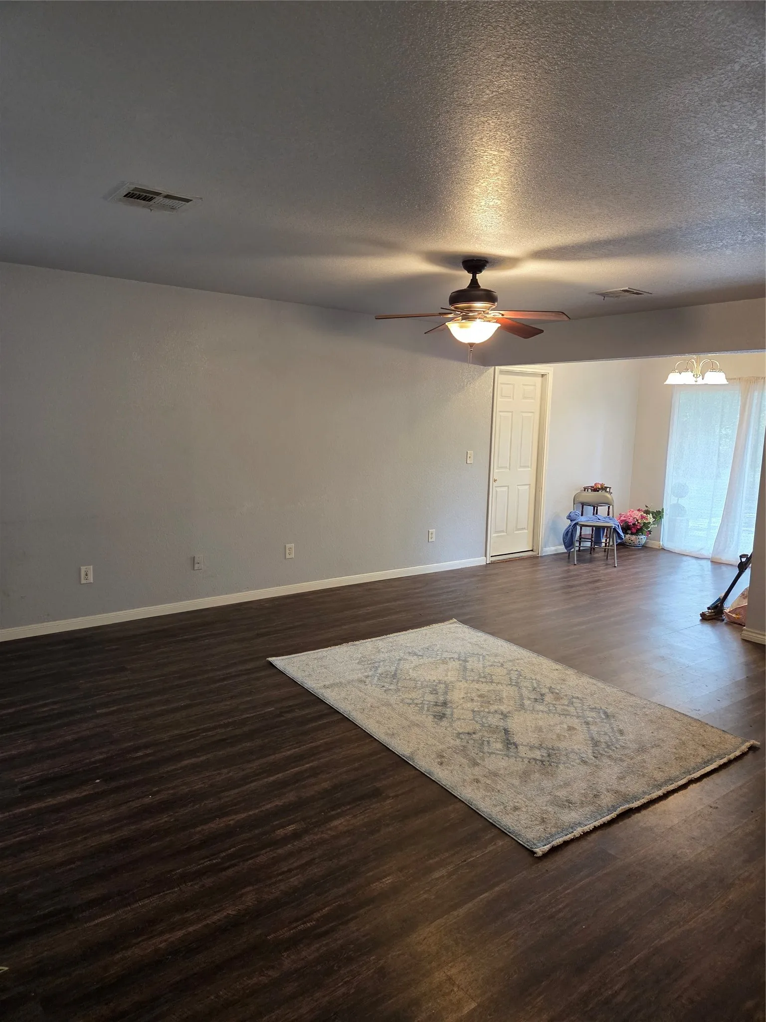Single Family Residence For Sale in Mc Lennan County , 320 Hazelwood Avenue, Waco, Texas 76705, 3 Bedroom, 2 Bathroom, 1 Garage spaces, 1,296 Sqft, built in 2009, mls#21264577, Real Estate Agent in Waco, Homes For Sale in Mc Lennan county, Homes For Sale in Waco, Realtor in Waco Texas, Real Estate Brokerage Independent Realty Texas, Luminita Cordes Realtor
