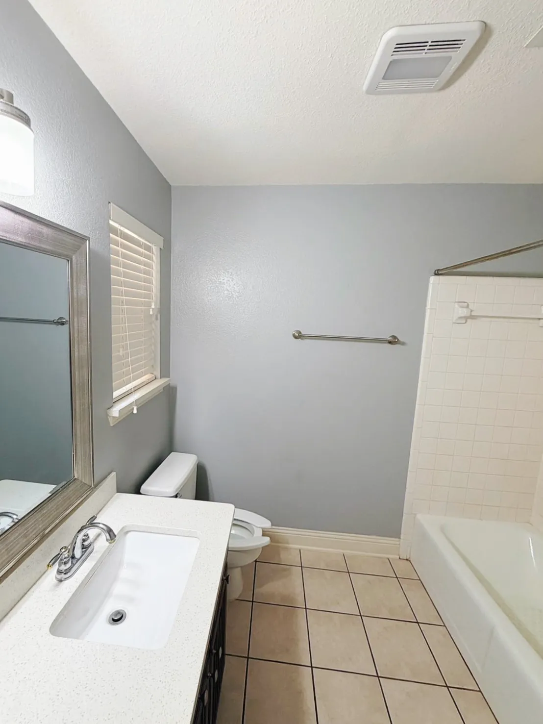 Single Family Residence For Rent in Tarrant County , 5611 Autumn Wheat Trail, Arlington, Texas 76017, 3 Bedrooms, 2 Bathrooms, 2 Garage spaces, 1,691 Sqft, built in 1985, Price $2,350, mls#21259642, Real Estate Agent in Arlington, Homes For Rent in Tarrant county, Homes For Rent in Arlington, Realtor in Arlington Texas, Real Estate Brokerage Independent Realty Texas, Luminita Cordes Realtor