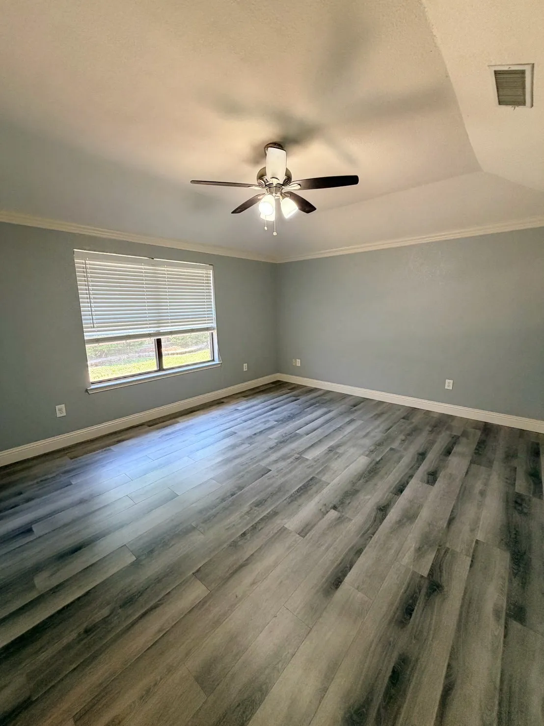 Single Family Residence For Rent in Tarrant County , 5611 Autumn Wheat Trail, Arlington, Texas 76017, 3 Bedrooms, 2 Bathrooms, 2 Garage spaces, 1,691 Sqft, built in 1985, Price $2,350, mls#21259642, Real Estate Agent in Arlington, Homes For Rent in Tarrant county, Homes For Rent in Arlington, Realtor in Arlington Texas, Real Estate Brokerage Independent Realty Texas, Luminita Cordes Realtor