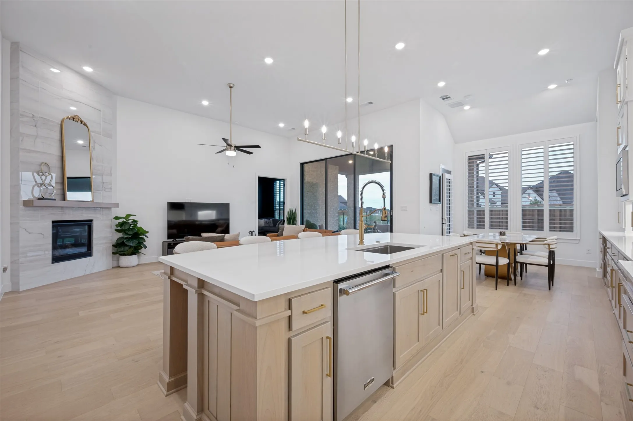 Single Family Residence For Sale in Denton County , 4400 Meander Way, Celina, Texas 75078, 4 Bedrooms, 6 Bathrooms, 4 Garage spaces, 3,699 Sqft, built in 2024, Price $1,162,000, mls#21264647, Real Estate Agent in Celina, Homes For Sale in Denton county, Homes For Sale in Celina, Realtor in Celina Texas, Real Estate Brokerage Independent Realty Texas, Luminita Cordes Realtor