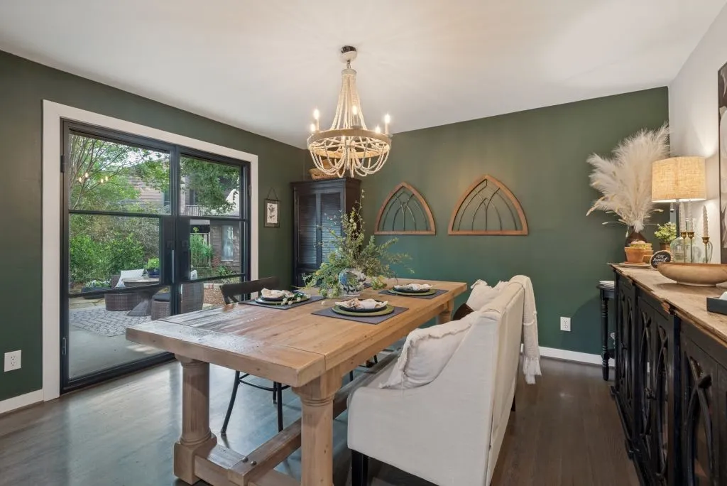 Townhouse For Sale in Rockwall County , 318 Columbia Drive, Rockwall, Texas 75032, 3 Bedrooms, 4 Bathrooms, 2 Garage spaces, 2,402 Sqft, built in 1983, Price $530,000, mls#21264336, Real Estate Agent in Rockwall, Homes For Sale in Rockwall county, Homes For Sale in Rockwall, Realtor in Rockwall Texas, Real Estate Brokerage Independent Realty Texas, Luminita Cordes Realtor