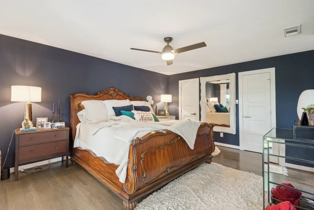 Townhouse For Sale in Rockwall County , 318 Columbia Drive, Rockwall, Texas 75032, 3 Bedrooms, 4 Bathrooms, 2 Garage spaces, 2,402 Sqft, built in 1983, Price $530,000, mls#21264336, Real Estate Agent in Rockwall, Homes For Sale in Rockwall county, Homes For Sale in Rockwall, Realtor in Rockwall Texas, Real Estate Brokerage Independent Realty Texas, Luminita Cordes Realtor