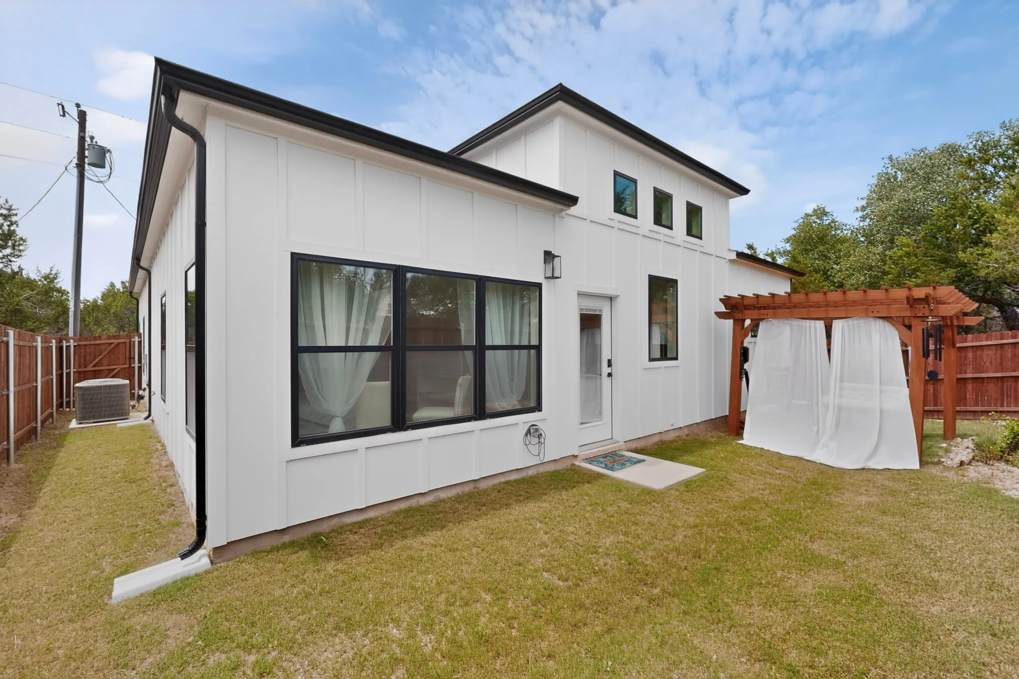 Single Family Residence For Sale in Hood County , 5707 San Jacinto Drive, Granbury, Texas 76048, 3 Bedroom, 2 Bathroom, 1 Garage spaces, 1,704 Sqft, built in 2025, Price $273,000, mls#21264710, Real Estate Agent in Granbury, Homes For Sale in Hood county, Homes For Sale in Granbury, Realtor in Granbury Texas, Real Estate Brokerage Independent Realty Texas, Luminita Cordes Realtor