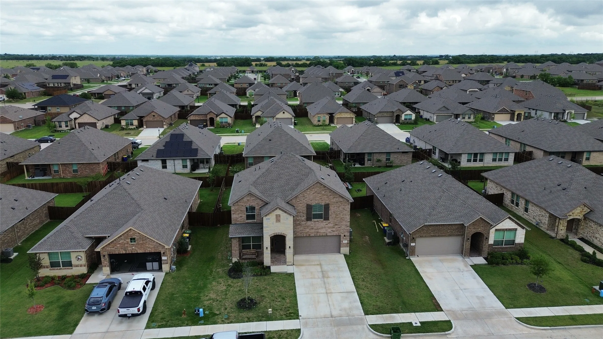 Single Family Residence For Sale in Denton County , 5225 Mountain View Drive, Krum, Texas 76249, 5 Bedroom, 4 Bathroom, 2 Garage spaces, 2,836 Sqft, built in 2023, mls#21264714, Real Estate Agent in Krum, Homes For Sale in Denton county, Homes For Sale in Krum, Realtor in Krum Texas, Real Estate Brokerage Independent Realty Texas, Luminita Cordes Realtor
