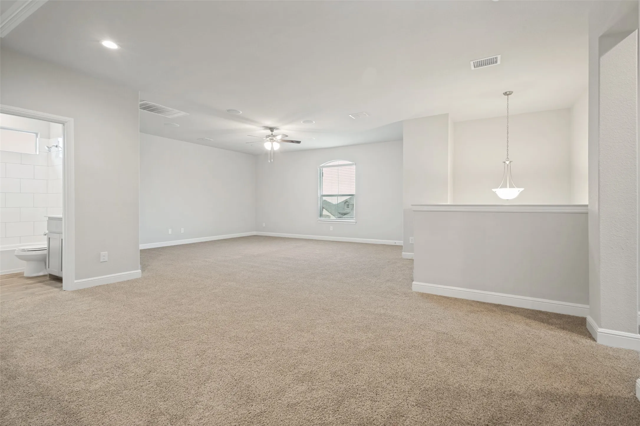 Single Family Residence For Sale in Denton County , 5225 Mountain View Drive, Krum, Texas 76249, 5 Bedroom, 4 Bathroom, 2 Garage spaces, 2,836 Sqft, built in 2023, mls#21264714, Real Estate Agent in Krum, Homes For Sale in Denton county, Homes For Sale in Krum, Realtor in Krum Texas, Real Estate Brokerage Independent Realty Texas, Luminita Cordes Realtor