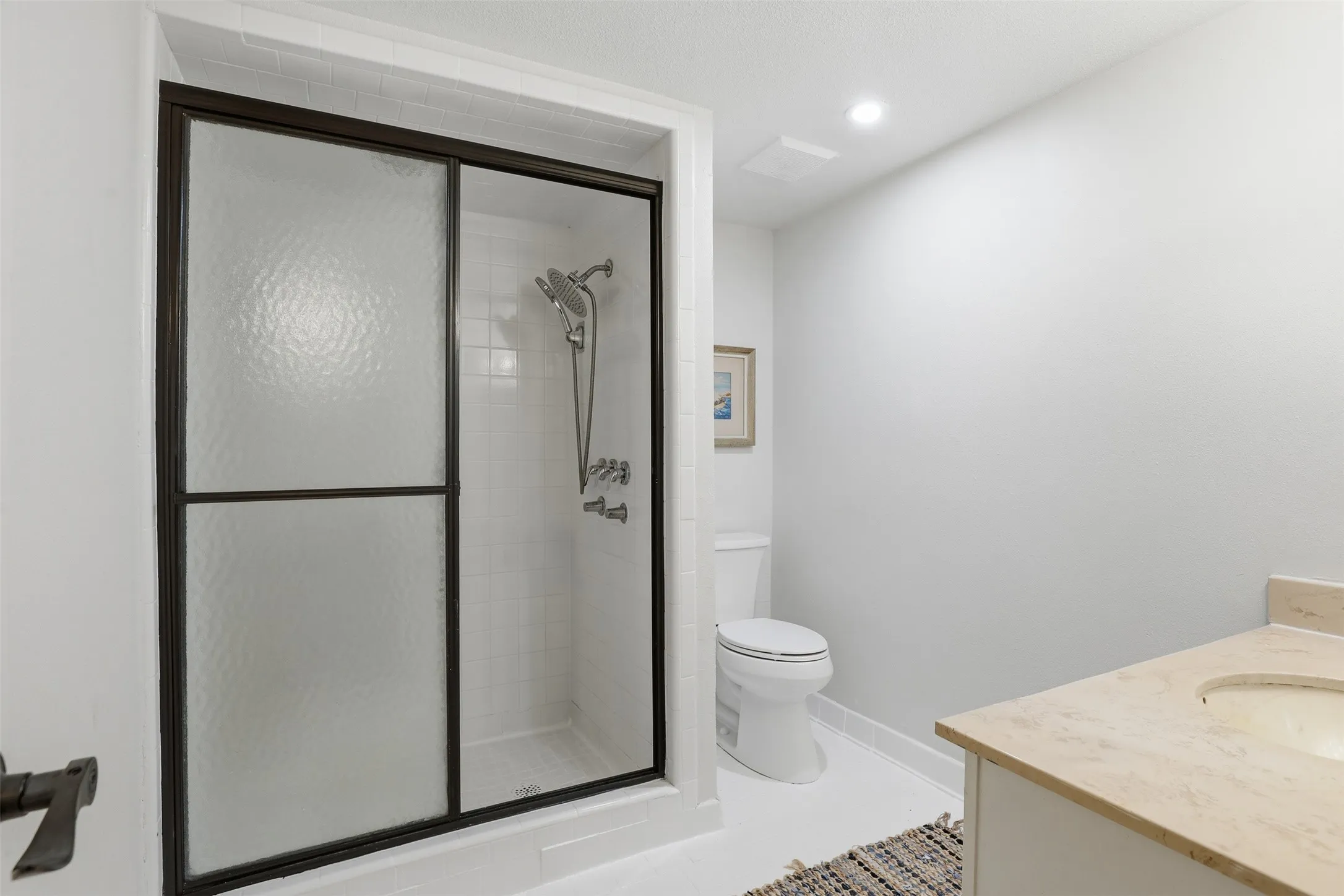 Condominium For Sale in Tarrant County , 4312 Bellaire Drive S 111, Fort Worth, Texas 76109, 2 Bedrooms, 2 Bathrooms, Garage spaces, 1,275 Sqft, built in 1965, Price $239,000, mls#21264663, Real Estate Agent in Fort Worth, Homes For Sale in Tarrant county, Homes For Sale in Fort Worth, Realtor in Fort Worth Texas, Real Estate Brokerage Independent Realty Texas, Luminita Cordes Realtor