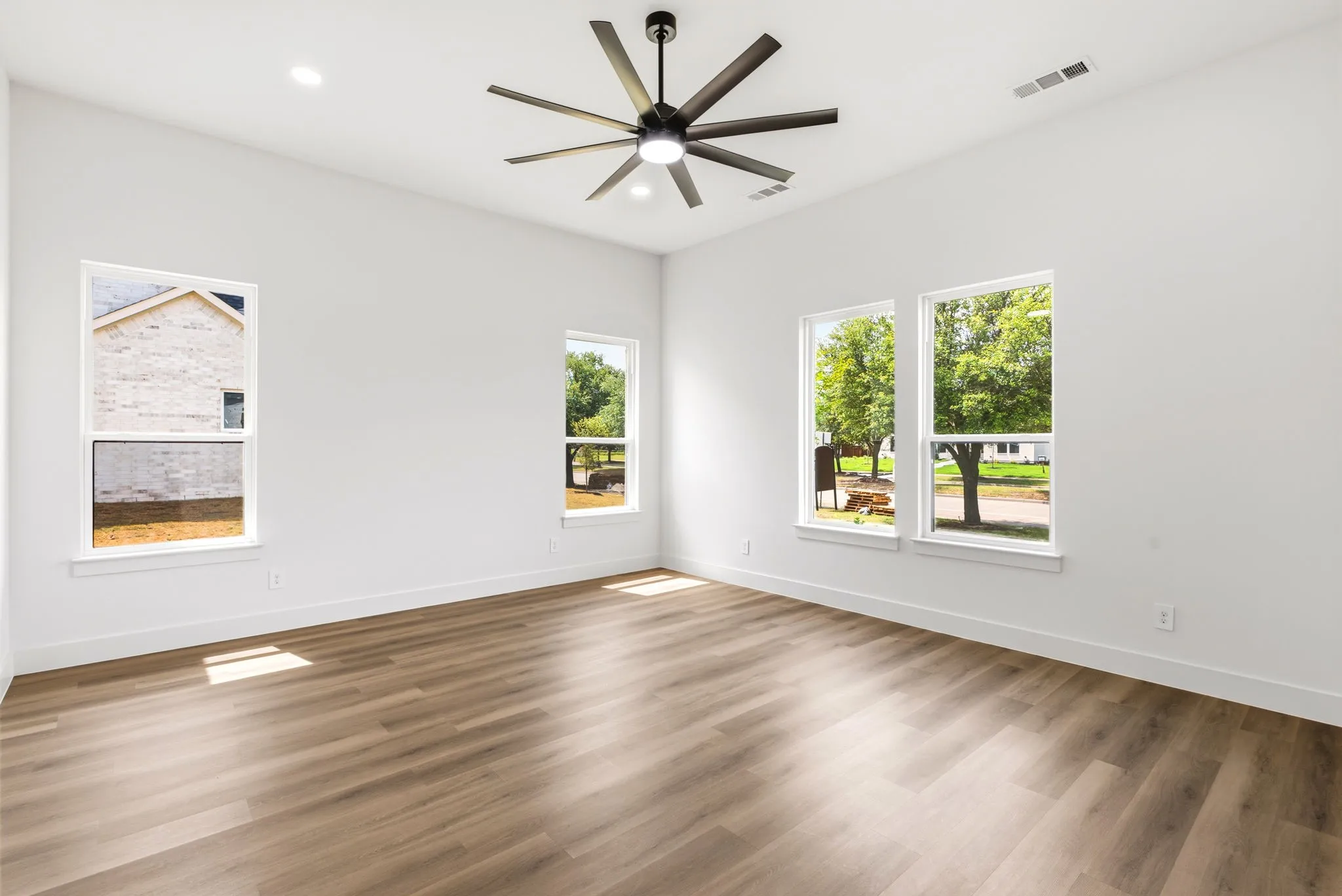 Single Family Residence For Sale in Kaufman County , 1006 Devonshire Drive N, Forney, Texas 75126, 4 Bedroom, 4 Bathroom, 3 Garage spaces, 3,843 Sqft, built in 2026, mls#21259840, Real Estate Agent in Forney, Homes For Sale in Kaufman county, Homes For Sale in Forney, Realtor in Forney Texas, Real Estate Brokerage Independent Realty Texas, Luminita Cordes Realtor