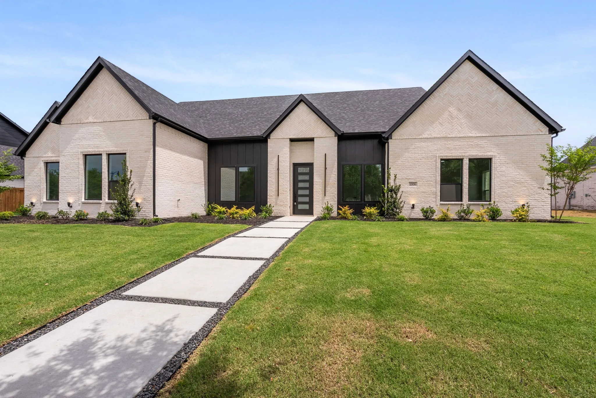Single Family Residence For Sale in Kaufman County , 1006 Devonshire Drive N, Forney, Texas 75126, 4 Bedroom, 4 Bathroom, 3 Garage spaces, 3,843 Sqft, built in 2026, mls#21259840, Real Estate Agent in Forney, Homes For Sale in Kaufman county, Homes For Sale in Forney, Realtor in Forney Texas, Real Estate Brokerage Independent Realty Texas, Luminita Cordes Realtor