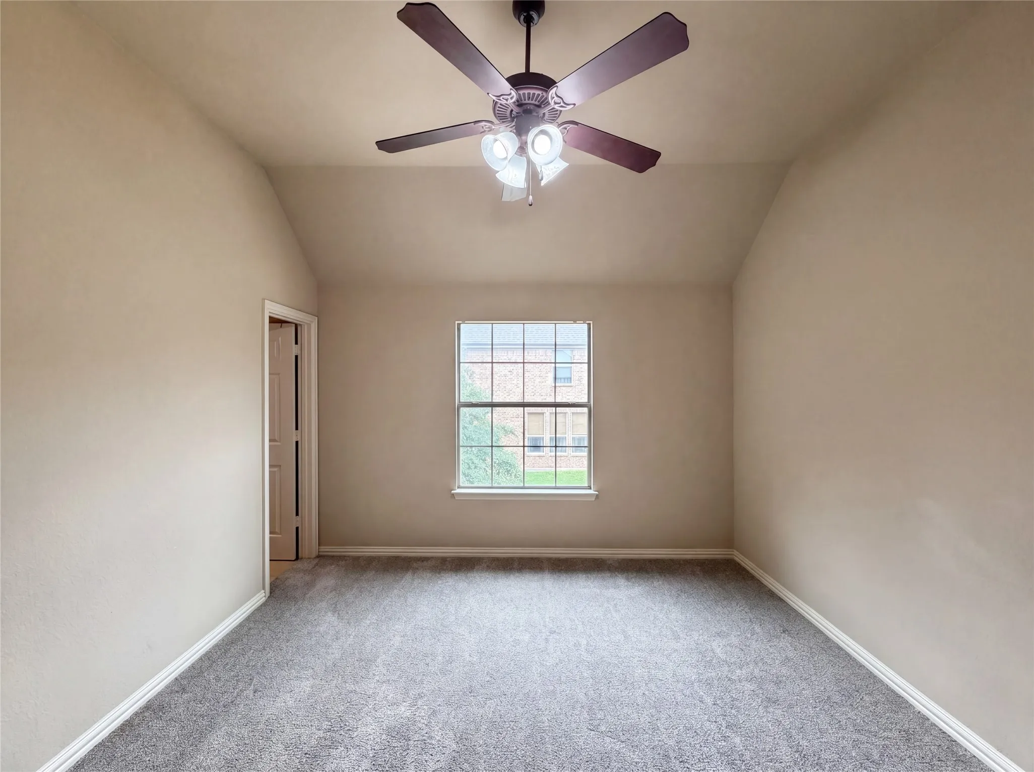 Single Family Residence For Sale in Tarrant County , 928 Homestead Drive, Keller, Texas 76248, 4 Bedroom, 4 Bathroom, 3 Garage spaces, 3,593 Sqft, built in 2006, mls#21264796, Real Estate Agent in Keller, Homes For Sale in Tarrant county, Homes For Sale in Keller, Realtor in Keller Texas, Real Estate Brokerage Independent Realty Texas, Luminita Cordes Realtor
