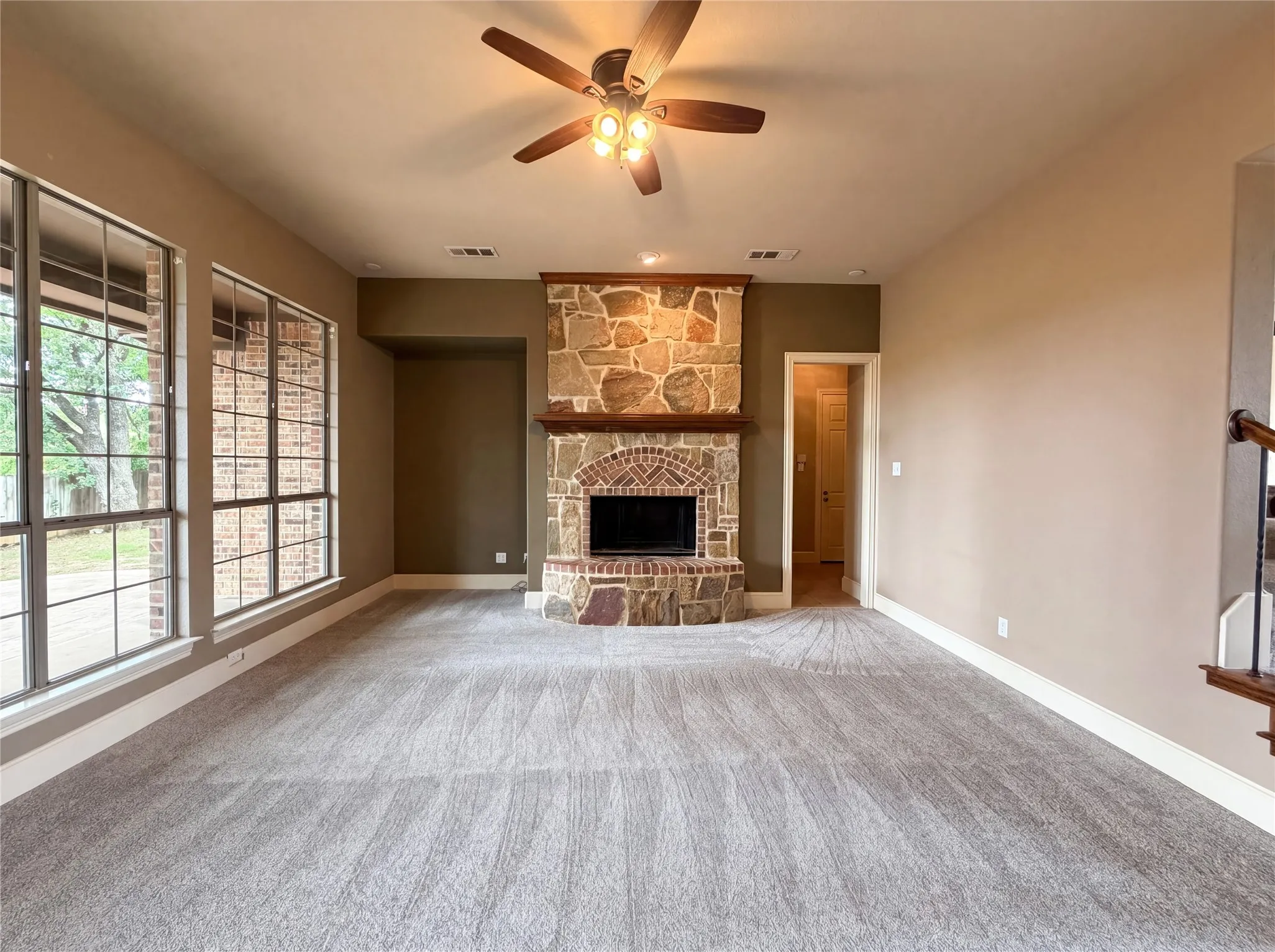 Single Family Residence For Sale in Tarrant County , 928 Homestead Drive, Keller, Texas 76248, 4 Bedroom, 4 Bathroom, 3 Garage spaces, 3,593 Sqft, built in 2006, mls#21264796, Real Estate Agent in Keller, Homes For Sale in Tarrant county, Homes For Sale in Keller, Realtor in Keller Texas, Real Estate Brokerage Independent Realty Texas, Luminita Cordes Realtor