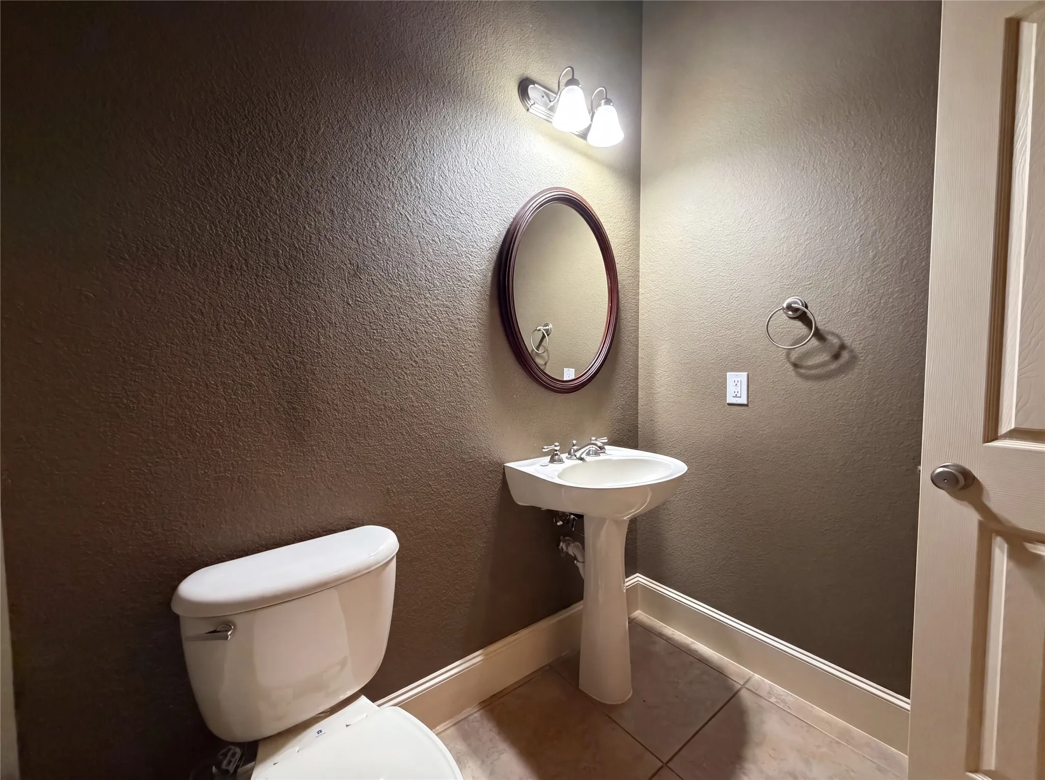Single Family Residence For Sale in Tarrant County , 928 Homestead Drive, Keller, Texas 76248, 4 Bedroom, 4 Bathroom, 3 Garage spaces, 3,593 Sqft, built in 2006, mls#21264796, Real Estate Agent in Keller, Homes For Sale in Tarrant county, Homes For Sale in Keller, Realtor in Keller Texas, Real Estate Brokerage Independent Realty Texas, Luminita Cordes Realtor