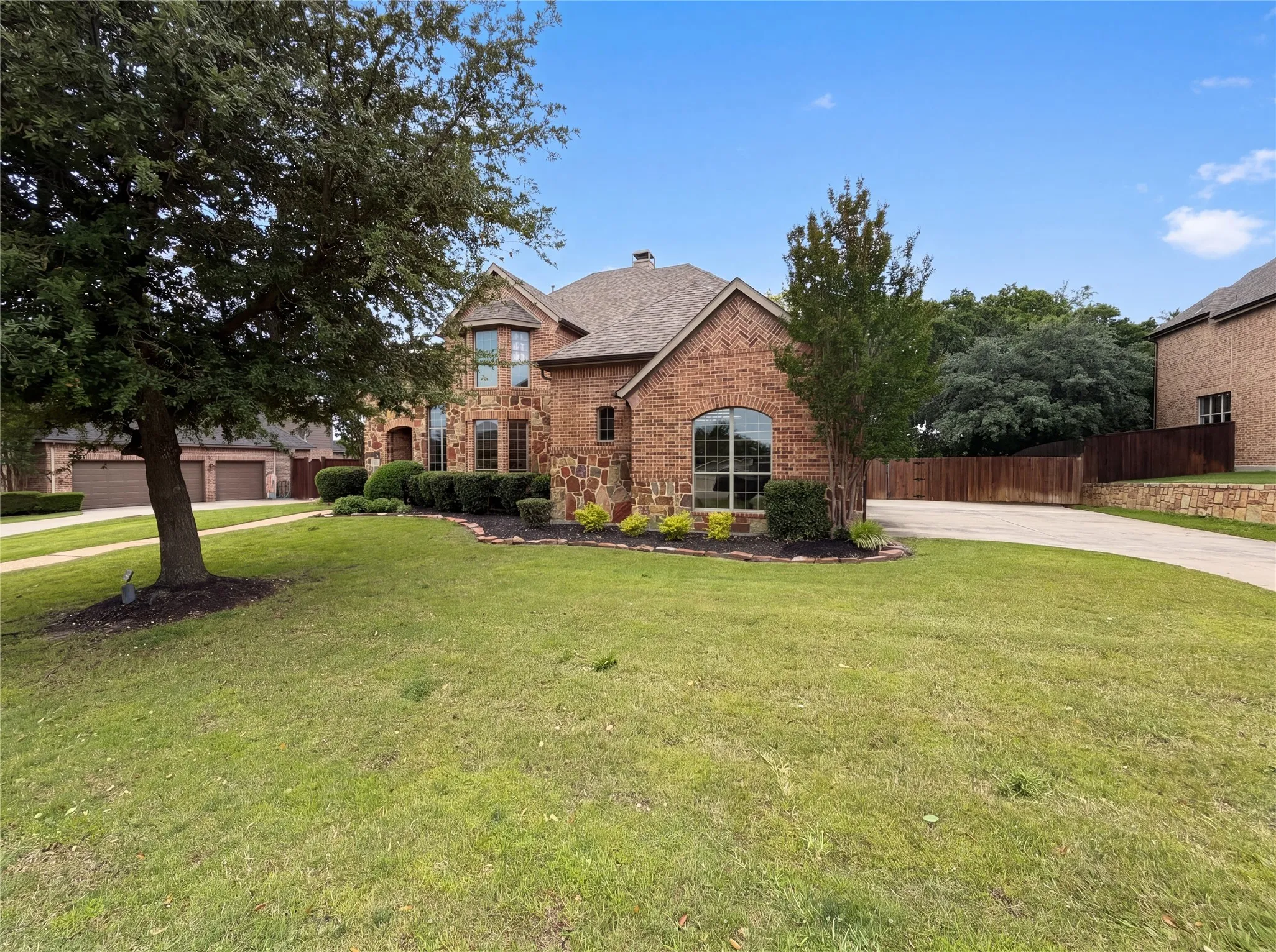 Single Family Residence For Sale in Tarrant County , 928 Homestead Drive, Keller, Texas 76248, 4 Bedroom, 4 Bathroom, 3 Garage spaces, 3,593 Sqft, built in 2006, mls#21264796, Real Estate Agent in Keller, Homes For Sale in Tarrant county, Homes For Sale in Keller, Realtor in Keller Texas, Real Estate Brokerage Independent Realty Texas, Luminita Cordes Realtor