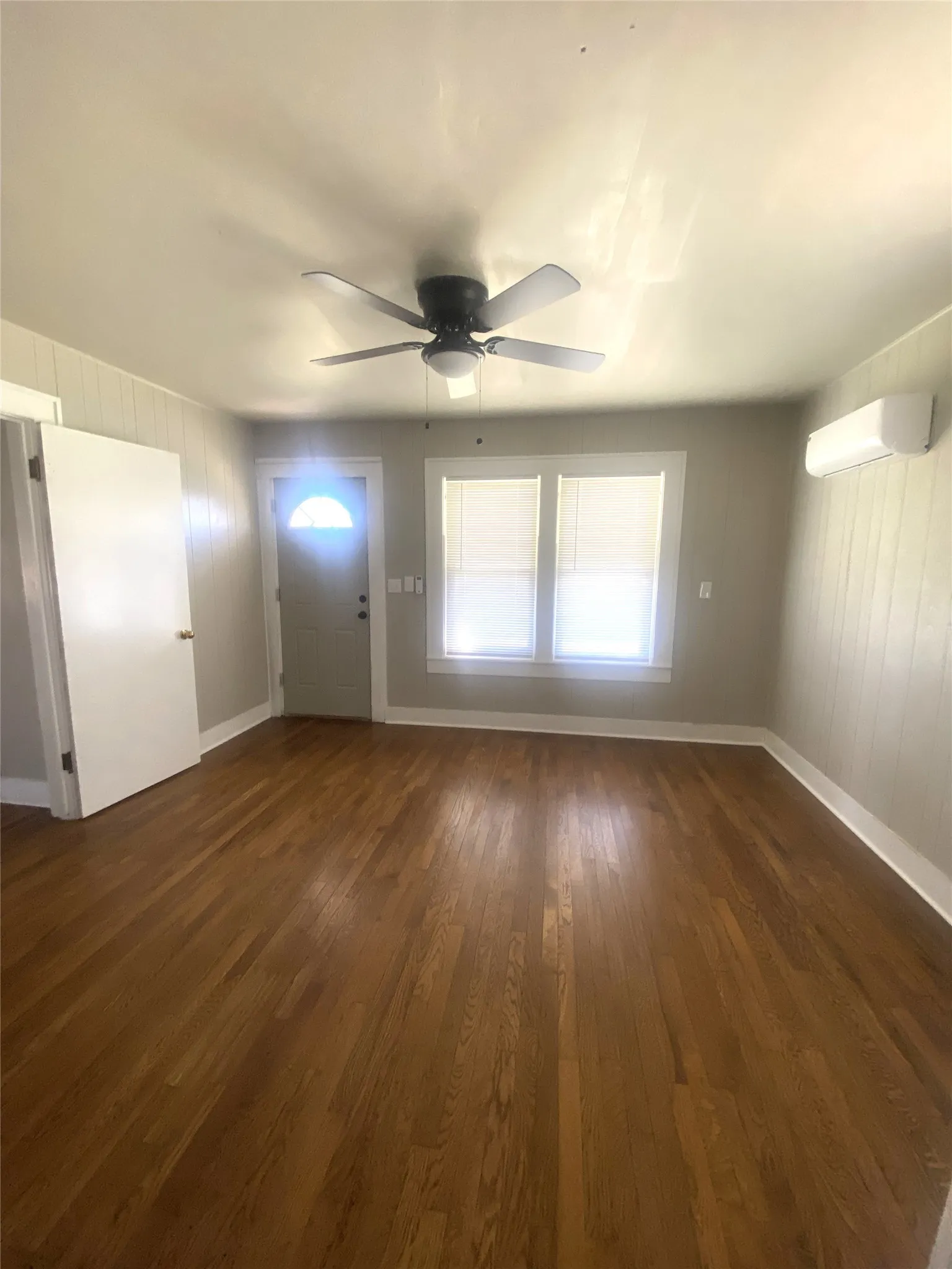 Single Family Residence For Sale in Haskell County , 406 Jefferson Street, Rochester, Texas 79544, 3 Bedrooms, 1 Bathroom, Garage spaces, 1,232 Sqft, built in 1932, Price $139,000, mls#21264730, Real Estate Agent in Rochester, Homes For Sale in Haskell county, Homes For Sale in Rochester, Realtor in Rochester Texas, Real Estate Brokerage Independent Realty Texas, Luminita Cordes Realtor