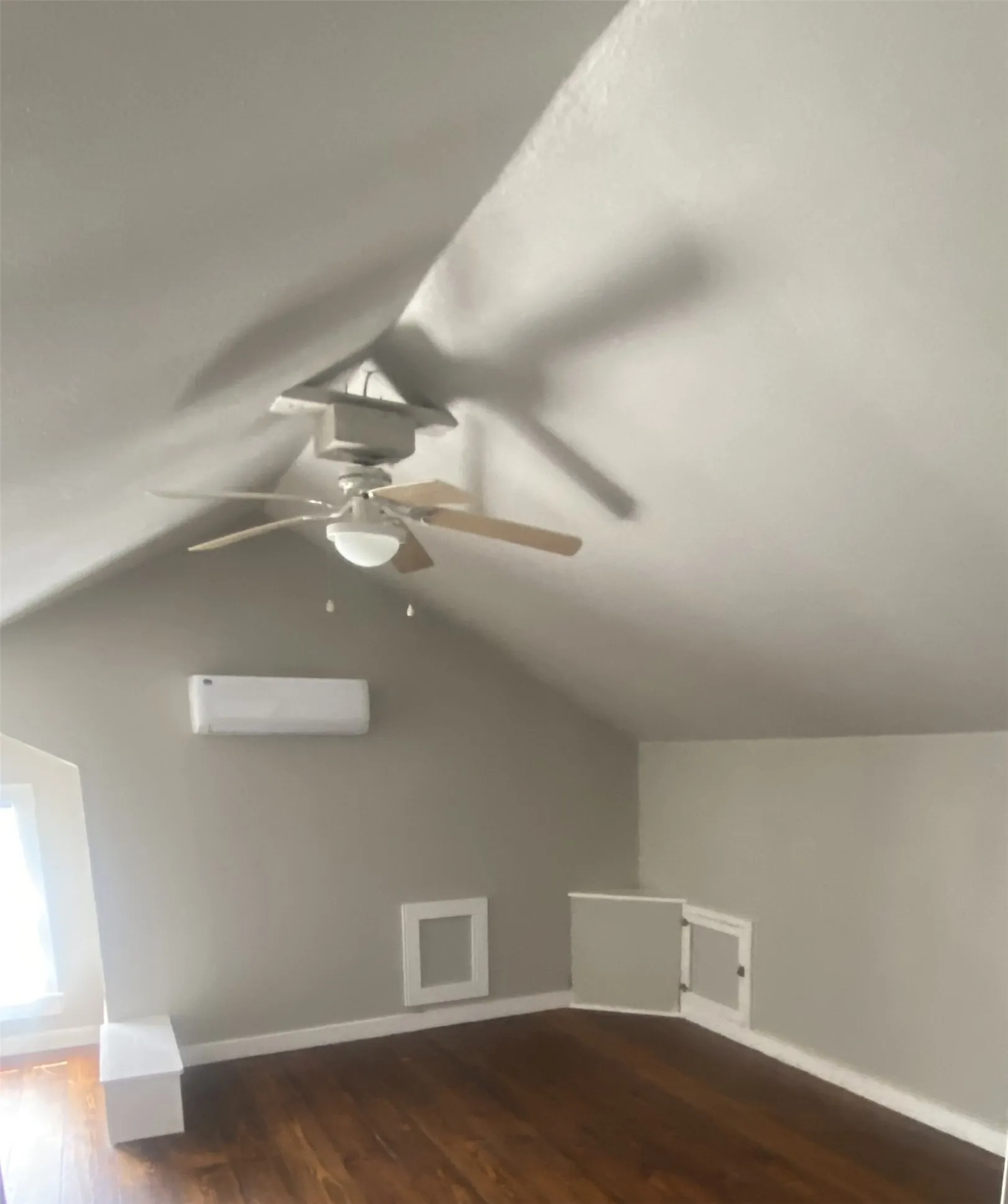 Single Family Residence For Sale in Haskell County , 406 Jefferson Street, Rochester, Texas 79544, 3 Bedrooms, 1 Bathroom, Garage spaces, 1,232 Sqft, built in 1932, Price $139,000, mls#21264730, Real Estate Agent in Rochester, Homes For Sale in Haskell county, Homes For Sale in Rochester, Realtor in Rochester Texas, Real Estate Brokerage Independent Realty Texas, Luminita Cordes Realtor