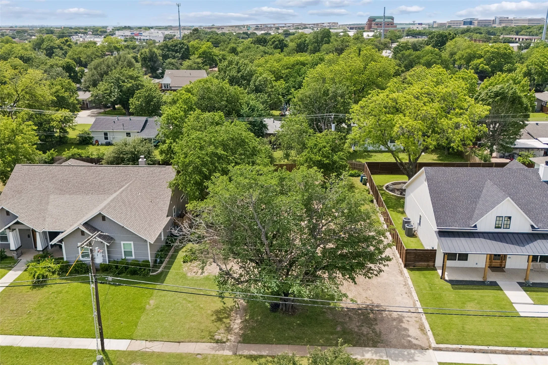 Walk to coffee, restaurants, boutiques, and events from this perfectly located build-ready lot near historic Grapevine Main Street.