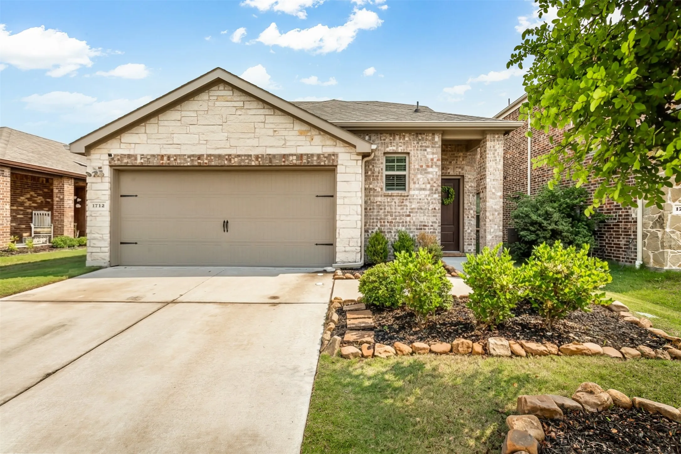 Single Family Residence For Sale in Collin County , 1712 Ferguson Lane, Mc Kinney, Texas 75071, 3 Bedroom, 3 Bathroom, 2 Garage spaces, 1,871 Sqft, built in 2020, mls#21262251, Real Estate Agent in Mc Kinney, Homes For Sale in Collin county, Homes For Sale in Mc Kinney, Realtor in Mc Kinney Texas, Real Estate Brokerage Independent Realty Texas, Luminita Cordes Realtor