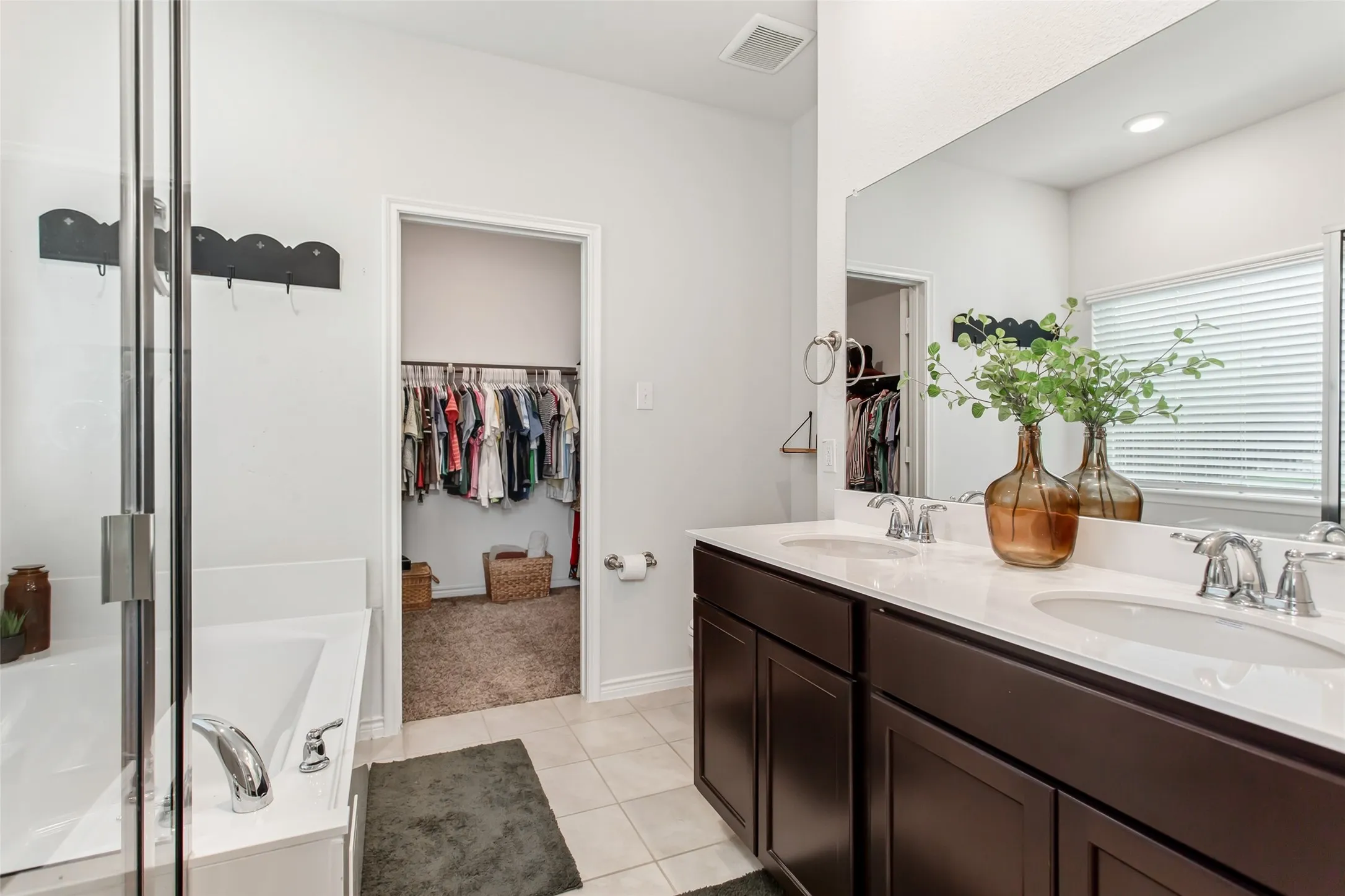 Single Family Residence For Sale in Collin County , 1712 Ferguson Lane, Mc Kinney, Texas 75071, 3 Bedroom, 3 Bathroom, 2 Garage spaces, 1,871 Sqft, built in 2020, mls#21262251, Real Estate Agent in Mc Kinney, Homes For Sale in Collin county, Homes For Sale in Mc Kinney, Realtor in Mc Kinney Texas, Real Estate Brokerage Independent Realty Texas, Luminita Cordes Realtor