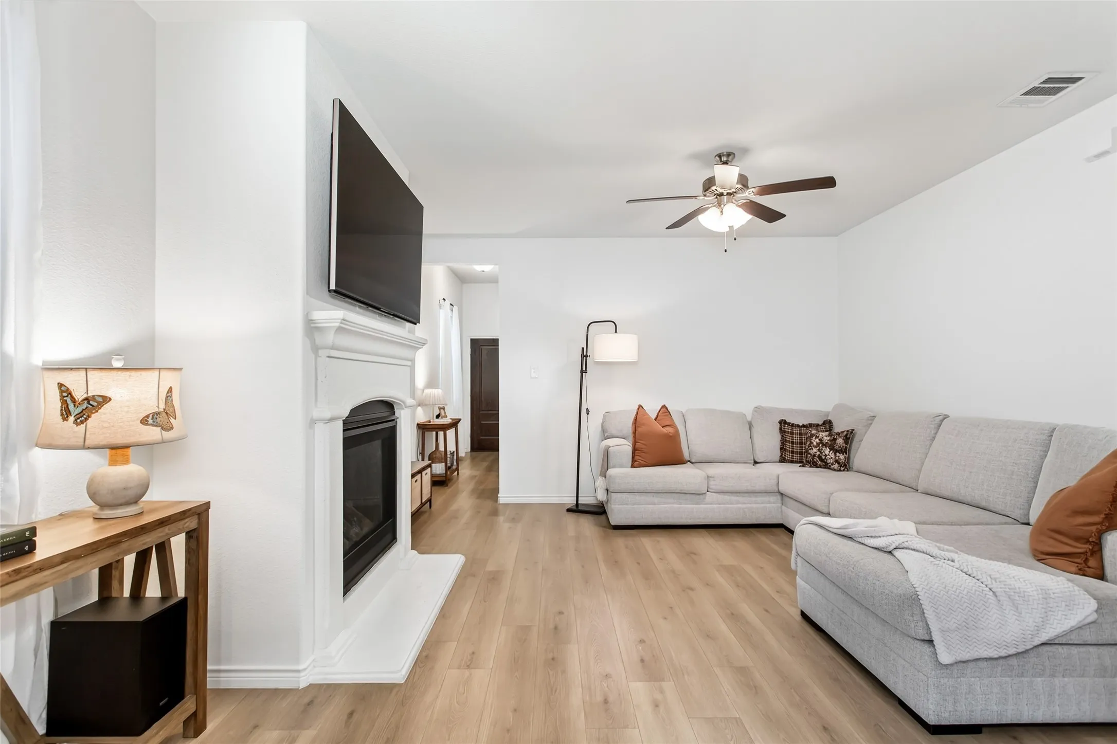 Single Family Residence For Sale in Collin County , 1712 Ferguson Lane, Mc Kinney, Texas 75071, 3 Bedroom, 3 Bathroom, 2 Garage spaces, 1,871 Sqft, built in 2020, mls#21262251, Real Estate Agent in Mc Kinney, Homes For Sale in Collin county, Homes For Sale in Mc Kinney, Realtor in Mc Kinney Texas, Real Estate Brokerage Independent Realty Texas, Luminita Cordes Realtor