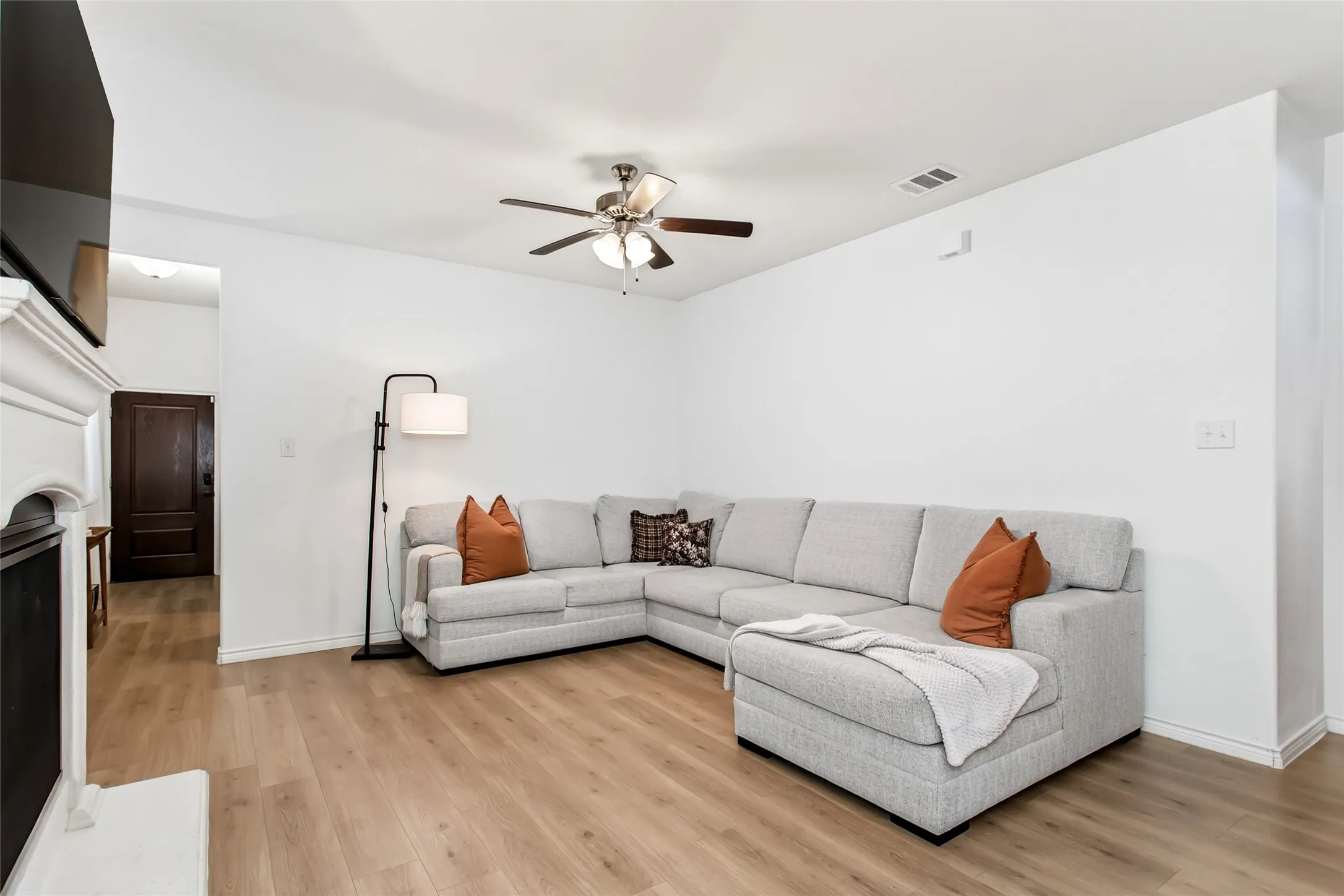Single Family Residence For Sale in Collin County , 1712 Ferguson Lane, Mc Kinney, Texas 75071, 3 Bedroom, 3 Bathroom, 2 Garage spaces, 1,871 Sqft, built in 2020, mls#21262251, Real Estate Agent in Mc Kinney, Homes For Sale in Collin county, Homes For Sale in Mc Kinney, Realtor in Mc Kinney Texas, Real Estate Brokerage Independent Realty Texas, Luminita Cordes Realtor