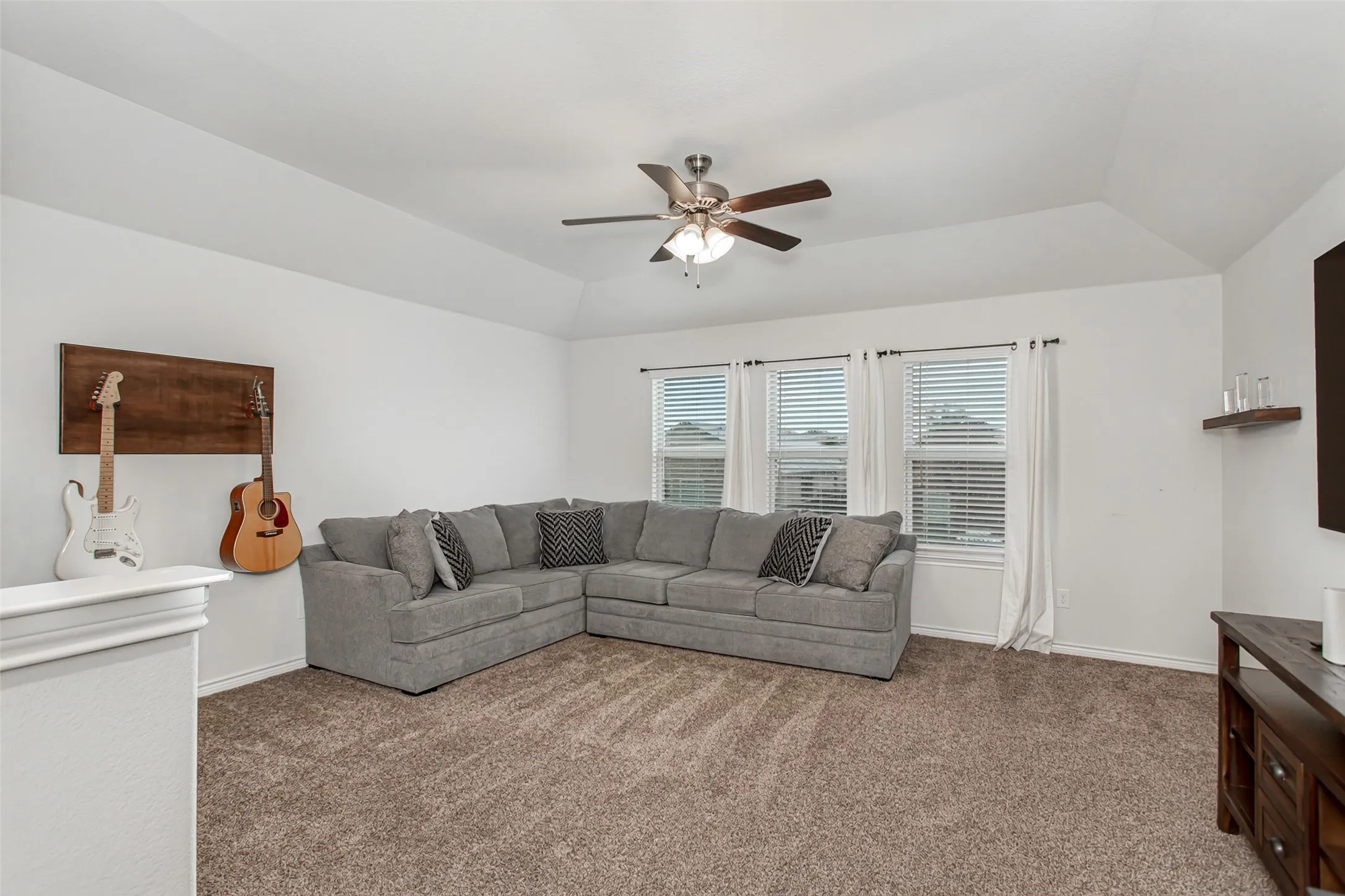 Single Family Residence For Sale in Collin County , 1712 Ferguson Lane, Mc Kinney, Texas 75071, 3 Bedroom, 3 Bathroom, 2 Garage spaces, 1,871 Sqft, built in 2020, mls#21262251, Real Estate Agent in Mc Kinney, Homes For Sale in Collin county, Homes For Sale in Mc Kinney, Realtor in Mc Kinney Texas, Real Estate Brokerage Independent Realty Texas, Luminita Cordes Realtor