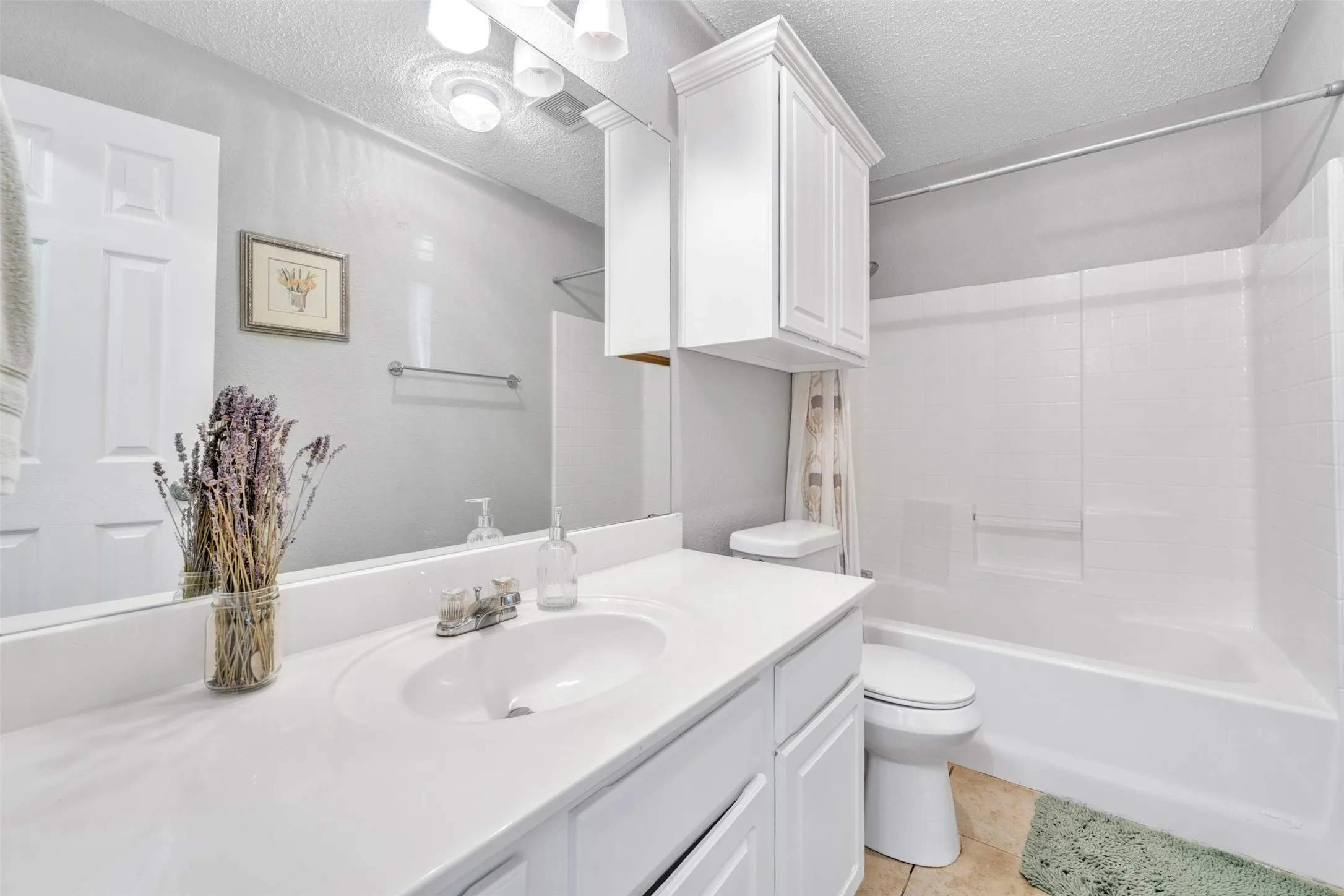 Single Family Residence For Rent in Tarrant County , 1618 Fern Drive, Mansfield, Texas 76063, 3 Bedroom, 2 Bathroom, 2 Garage spaces, 1,690 Sqft, built in 2001, mls#21264837, Real Estate Agent in Mansfield, Homes For Rent in Tarrant county, Homes For Rent in Mansfield, Realtor in Mansfield Texas, Real Estate Brokerage Independent Realty Texas, Luminita Cordes Realtor