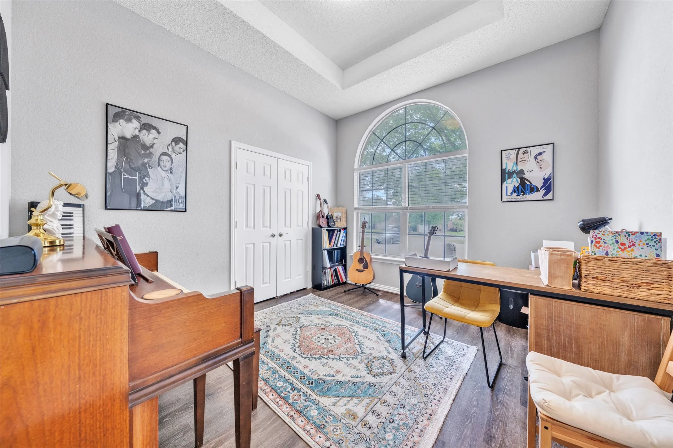 Single Family Residence For Rent in Tarrant County , 1618 Fern Drive, Mansfield, Texas 76063, 3 Bedroom, 2 Bathroom, 2 Garage spaces, 1,690 Sqft, built in 2001, mls#21264837, Real Estate Agent in Mansfield, Homes For Rent in Tarrant county, Homes For Rent in Mansfield, Realtor in Mansfield Texas, Real Estate Brokerage Independent Realty Texas, Luminita Cordes Realtor