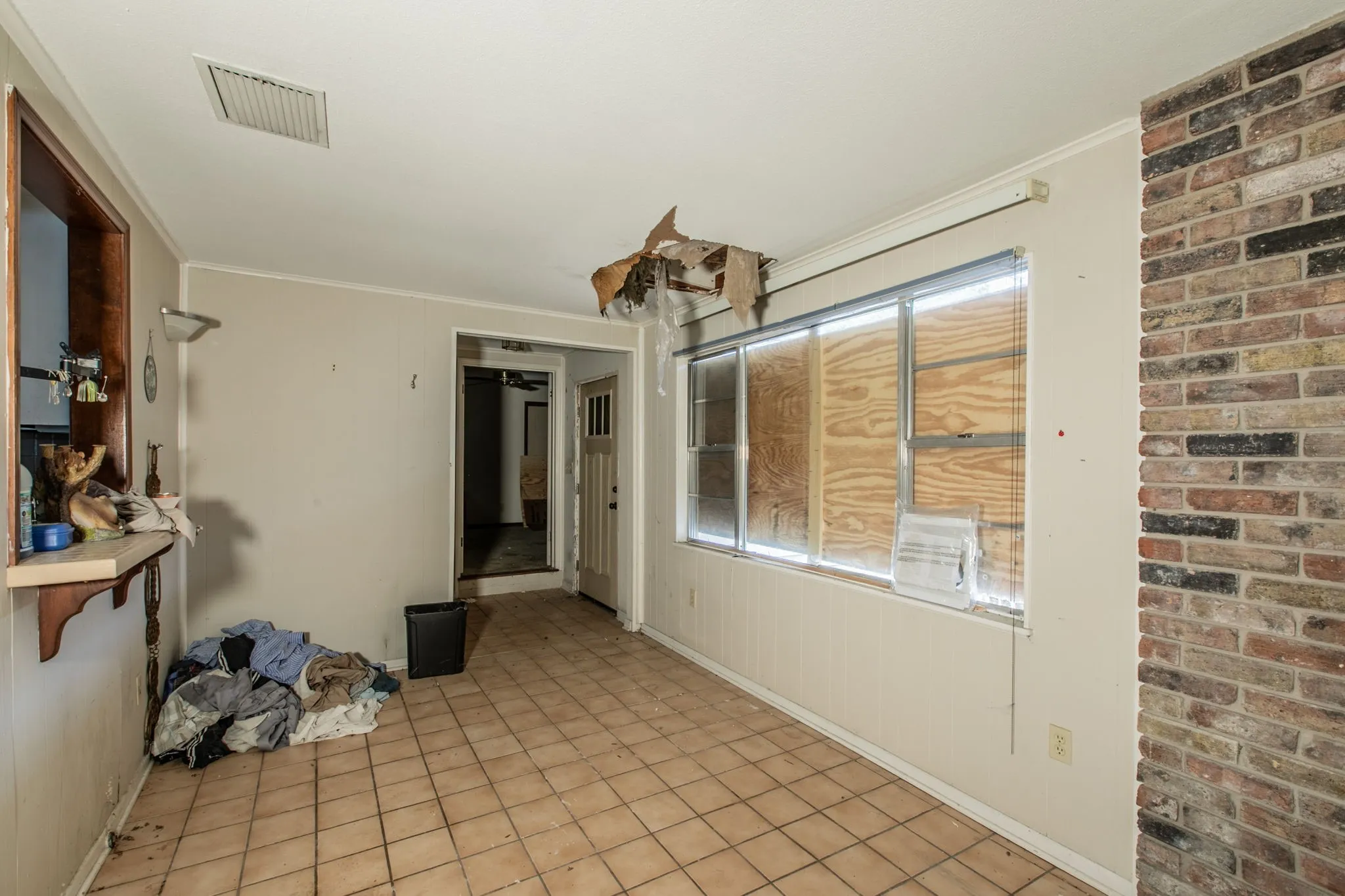 Single Family Residence For Sale in Mc Lennan County , 3606 Austin Avenue, Waco, Texas 76710, 3 Bedroom, 3 Bathroom, 2 Garage spaces, 2,658 Sqft, built in 1952, Price $340,000, mls#21247027, Real Estate Agent in Waco, Homes For Sale in Mc Lennan county, Homes For Sale in Waco, Realtor in Waco Texas, Real Estate Brokerage Independent Realty Texas, Luminita Cordes Realtor