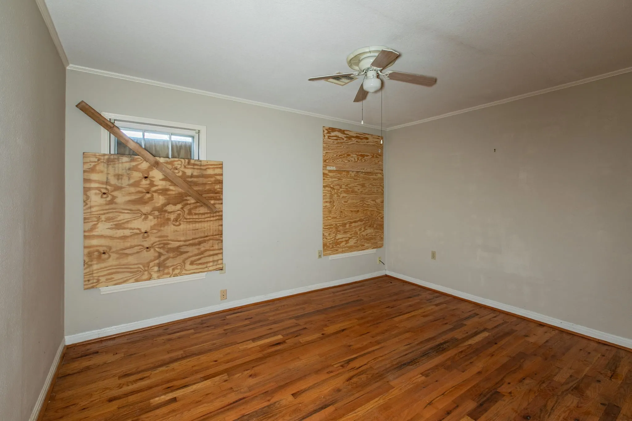 Single Family Residence For Sale in Mc Lennan County , 3606 Austin Avenue, Waco, Texas 76710, 3 Bedroom, 3 Bathroom, 2 Garage spaces, 2,658 Sqft, built in 1952, Price $340,000, mls#21247027, Real Estate Agent in Waco, Homes For Sale in Mc Lennan county, Homes For Sale in Waco, Realtor in Waco Texas, Real Estate Brokerage Independent Realty Texas, Luminita Cordes Realtor