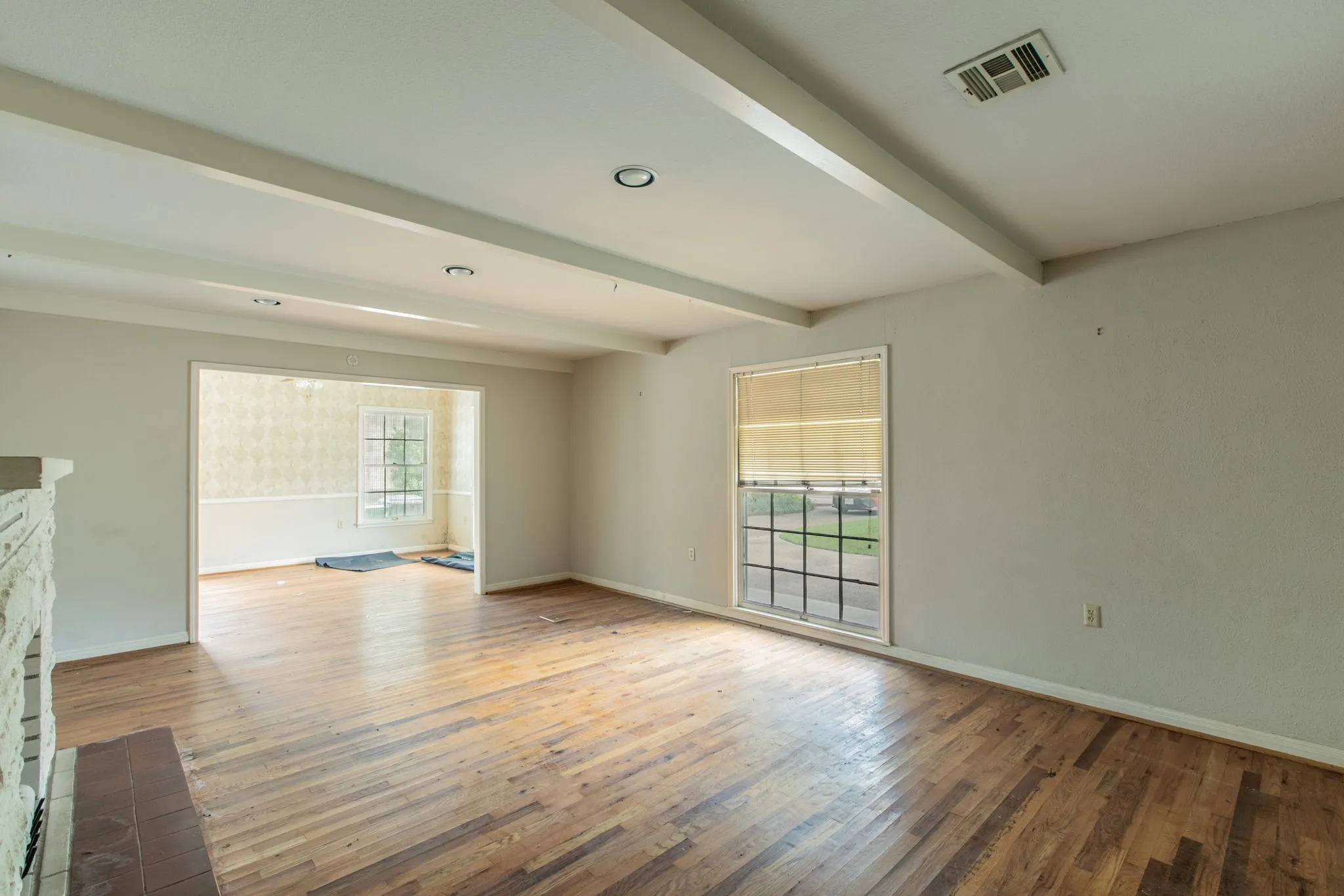 Single Family Residence For Sale in Mc Lennan County , 3606 Austin Avenue, Waco, Texas 76710, 3 Bedroom, 3 Bathroom, 2 Garage spaces, 2,658 Sqft, built in 1952, Price $340,000, mls#21247027, Real Estate Agent in Waco, Homes For Sale in Mc Lennan county, Homes For Sale in Waco, Realtor in Waco Texas, Real Estate Brokerage Independent Realty Texas, Luminita Cordes Realtor