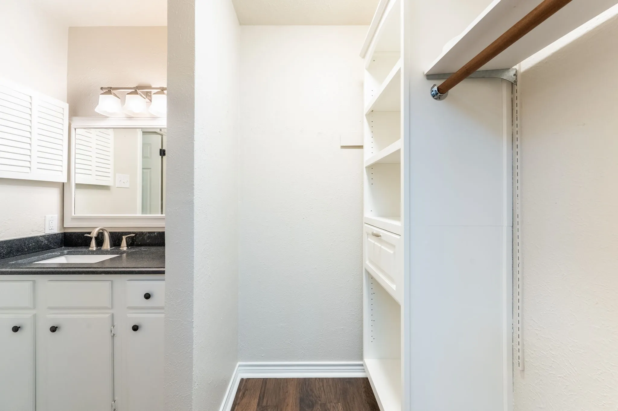 Condominium For Rent in Rockwall County , 300 Rush Creek Drive A2, Heath, Texas 75032, 3 Bedroom, 3 Bathroom, Garage spaces, 1,452 Sqft, built in 1972, mls#21263446, Real Estate Agent in Heath, Homes For Rent in Rockwall county, Homes For Rent in Heath, Realtor in Heath Texas, Real Estate Brokerage Independent Realty Texas, Luminita Cordes Realtor