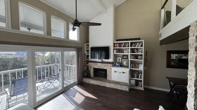 Condominium For Rent in Rockwall County , 300 Rush Creek Drive A2, Heath, Texas 75032, 3 Bedroom, 3 Bathroom, Garage spaces, 1,452 Sqft, built in 1972, mls#21263446, Real Estate Agent in Heath, Homes For Rent in Rockwall county, Homes For Rent in Heath, Realtor in Heath Texas, Real Estate Brokerage Independent Realty Texas, Luminita Cordes Realtor