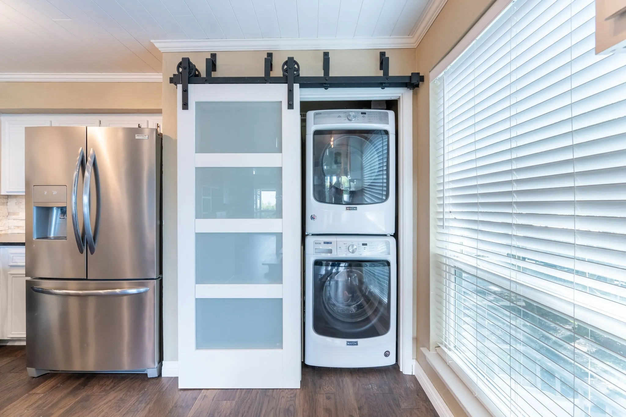 Condominium For Rent in Rockwall County , 300 Rush Creek Drive A2, Heath, Texas 75032, 3 Bedroom, 3 Bathroom, Garage spaces, 1,452 Sqft, built in 1972, mls#21263446, Real Estate Agent in Heath, Homes For Rent in Rockwall county, Homes For Rent in Heath, Realtor in Heath Texas, Real Estate Brokerage Independent Realty Texas, Luminita Cordes Realtor