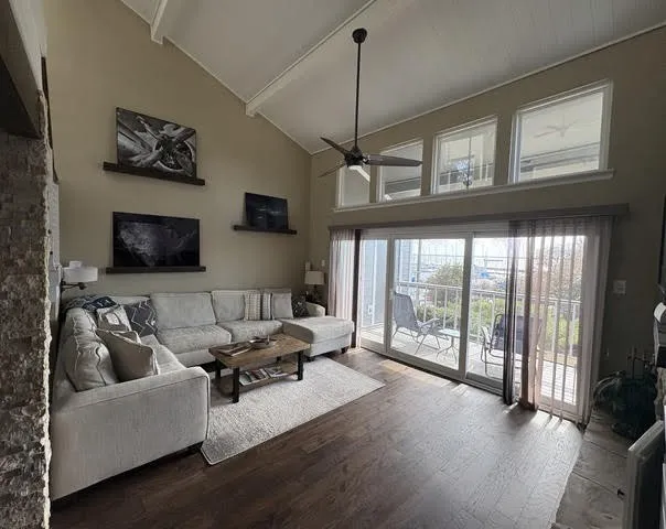 Condominium For Rent in Rockwall County , 300 Rush Creek Drive A2, Heath, Texas 75032, 3 Bedroom, 3 Bathroom, Garage spaces, 1,452 Sqft, built in 1972, mls#21263446, Real Estate Agent in Heath, Homes For Rent in Rockwall county, Homes For Rent in Heath, Realtor in Heath Texas, Real Estate Brokerage Independent Realty Texas, Luminita Cordes Realtor
