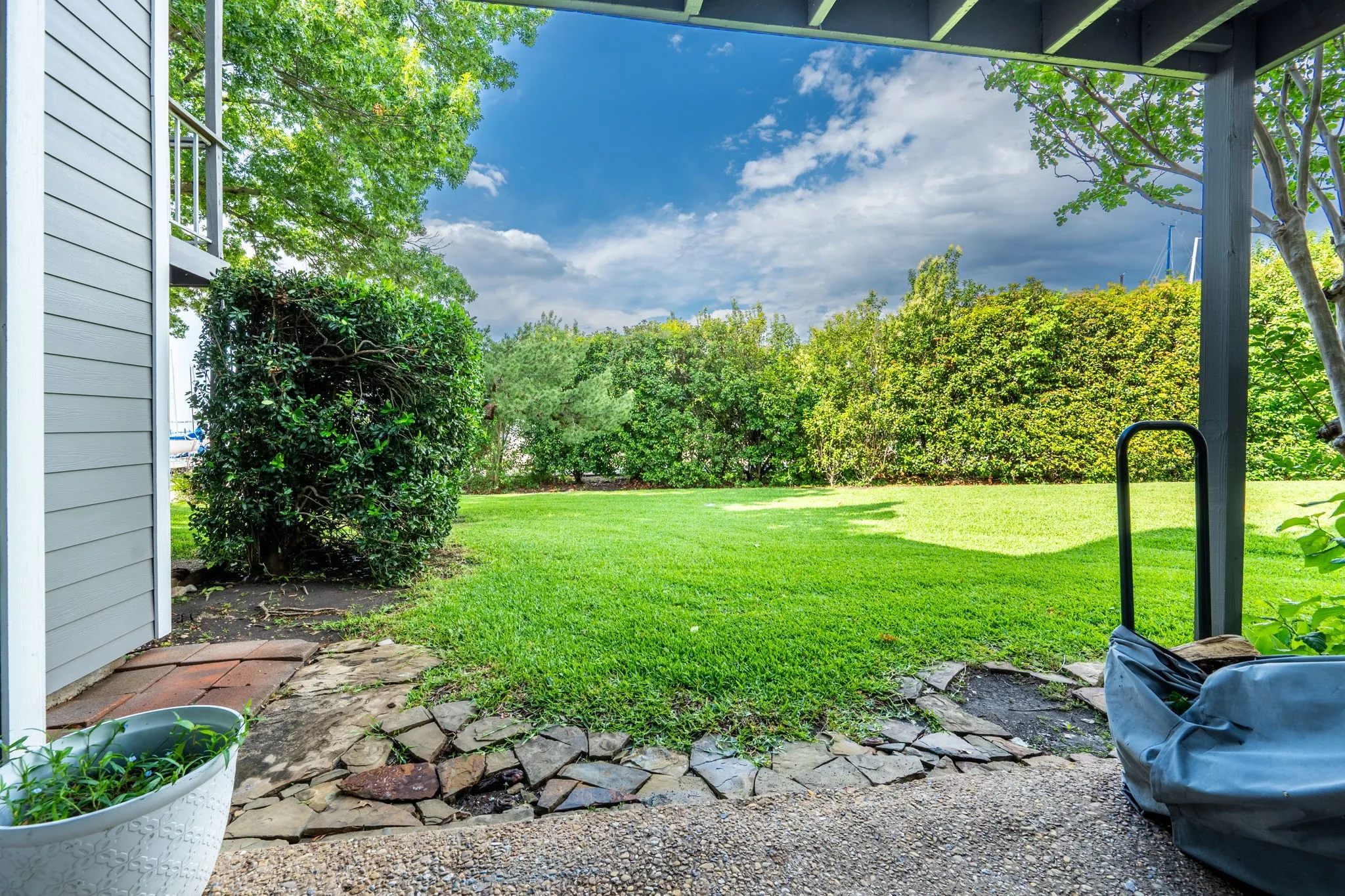 Condominium For Rent in Rockwall County , 300 Rush Creek Drive A2, Heath, Texas 75032, 3 Bedroom, 3 Bathroom, Garage spaces, 1,452 Sqft, built in 1972, mls#21263446, Real Estate Agent in Heath, Homes For Rent in Rockwall county, Homes For Rent in Heath, Realtor in Heath Texas, Real Estate Brokerage Independent Realty Texas, Luminita Cordes Realtor