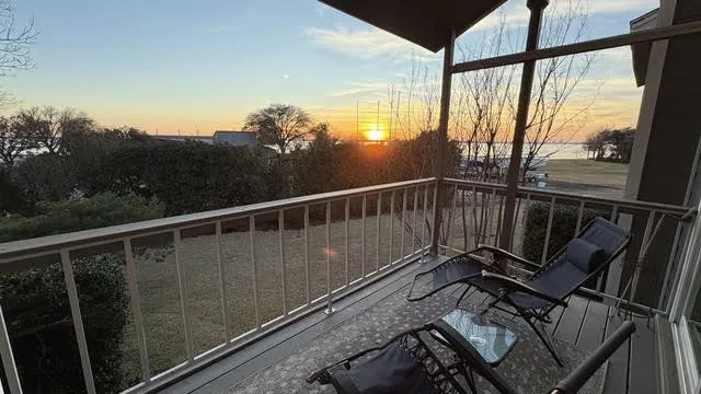 Condominium For Rent in Rockwall County , 300 Rush Creek Drive A2, Heath, Texas 75032, 3 Bedroom, 3 Bathroom, Garage spaces, 1,452 Sqft, built in 1972, mls#21263446, Real Estate Agent in Heath, Homes For Rent in Rockwall county, Homes For Rent in Heath, Realtor in Heath Texas, Real Estate Brokerage Independent Realty Texas, Luminita Cordes Realtor