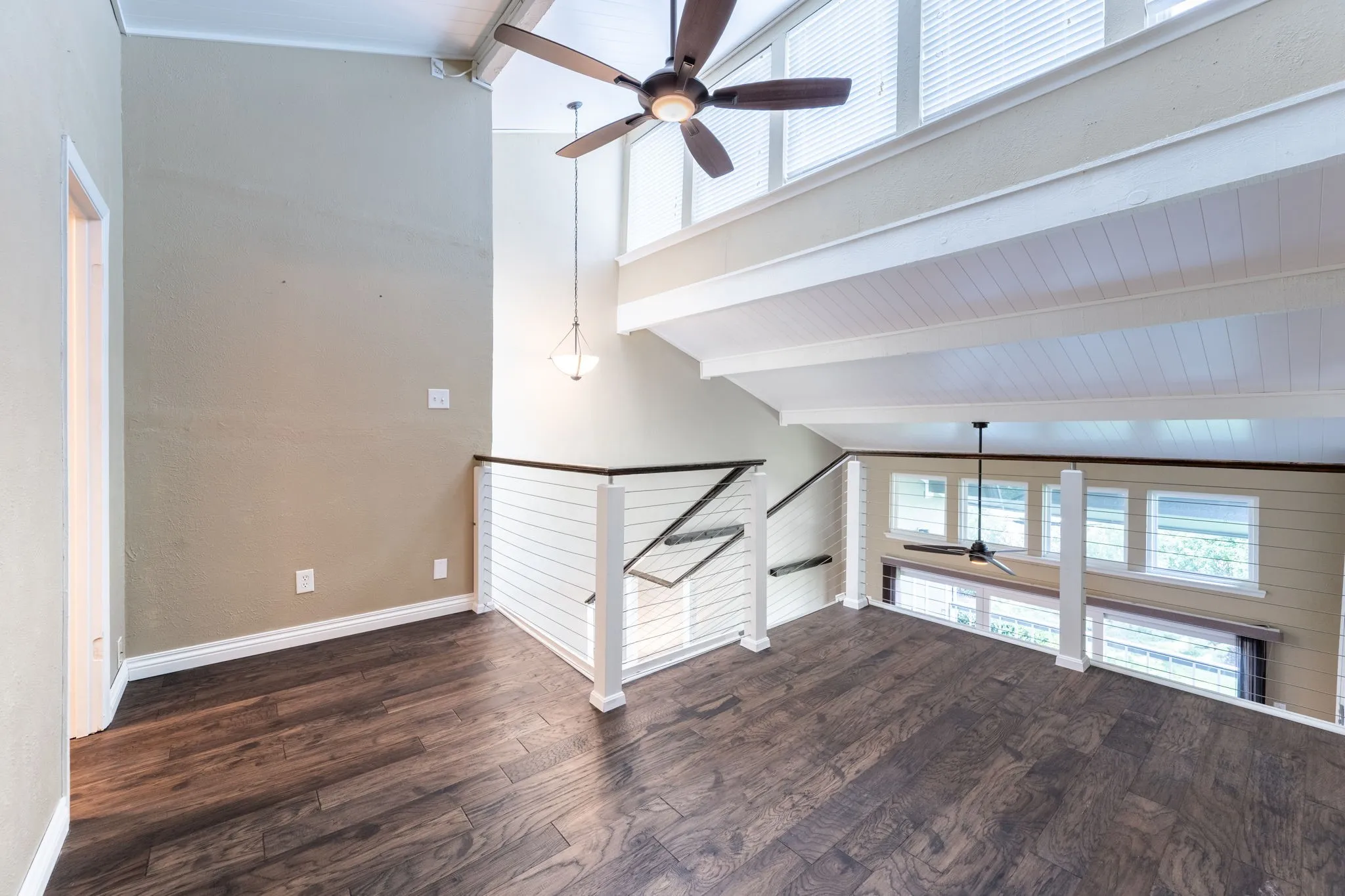 Condominium For Rent in Rockwall County , 300 Rush Creek Drive A2, Heath, Texas 75032, 3 Bedroom, 3 Bathroom, Garage spaces, 1,452 Sqft, built in 1972, mls#21263446, Real Estate Agent in Heath, Homes For Rent in Rockwall county, Homes For Rent in Heath, Realtor in Heath Texas, Real Estate Brokerage Independent Realty Texas, Luminita Cordes Realtor