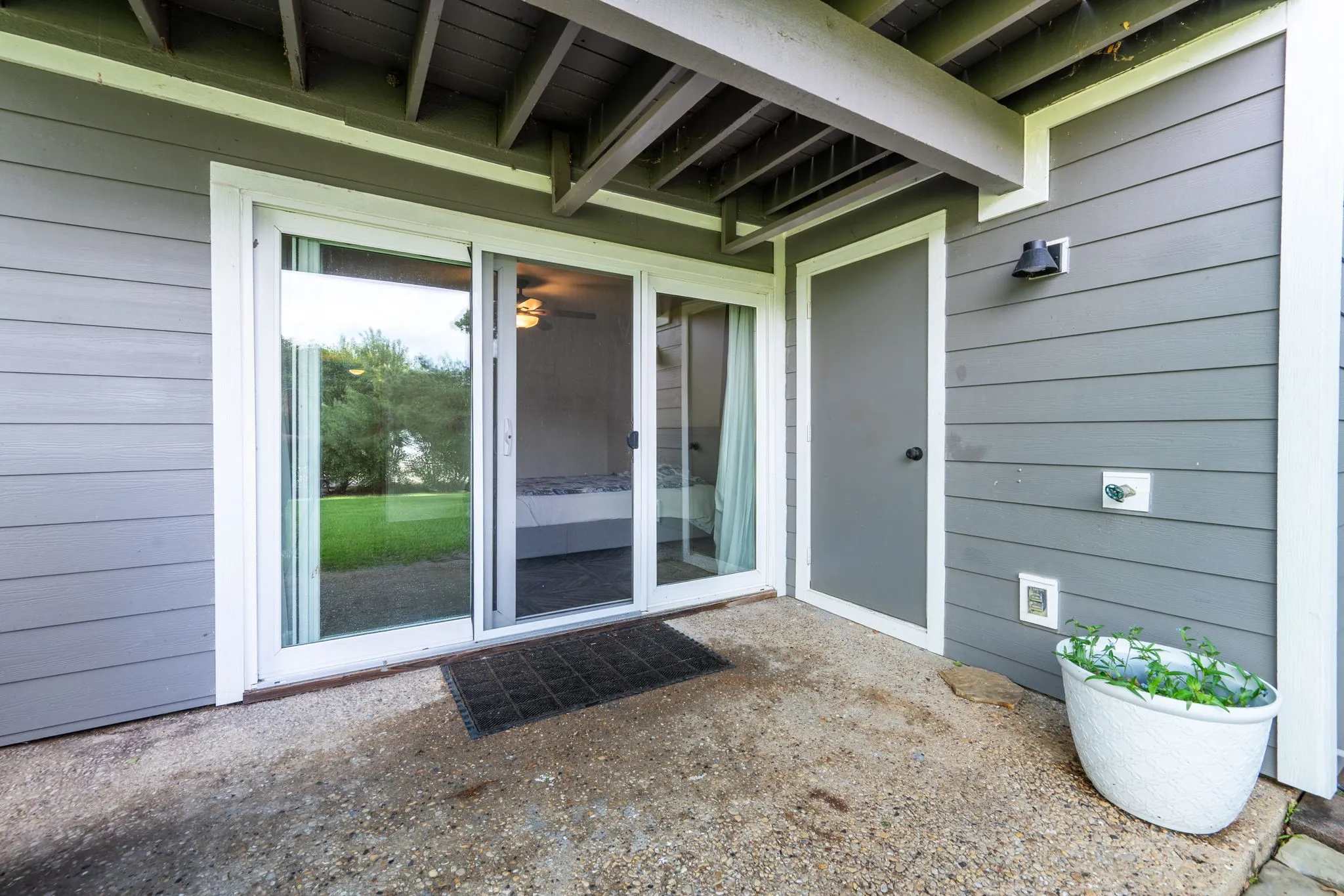 Condominium For Rent in Rockwall County , 300 Rush Creek Drive A2, Heath, Texas 75032, 3 Bedroom, 3 Bathroom, Garage spaces, 1,452 Sqft, built in 1972, mls#21263446, Real Estate Agent in Heath, Homes For Rent in Rockwall county, Homes For Rent in Heath, Realtor in Heath Texas, Real Estate Brokerage Independent Realty Texas, Luminita Cordes Realtor