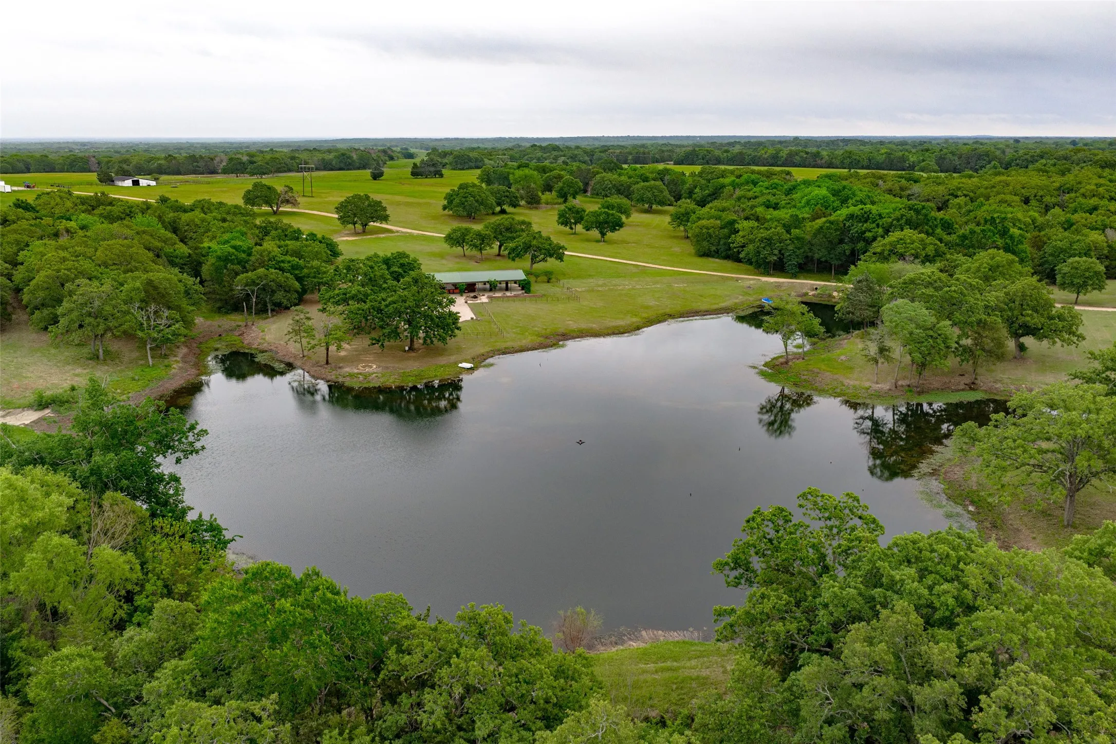 Single Family Residence For Sale in Navarro County , 5531 NE County Road 3130, Kerens, Texas 75144, 7 Bedroom, 4 Bathroom, 2 Garage spaces, 3,540 Sqft, built in 2010, mls#21264765, Real Estate Agent in Kerens, Homes For Sale in Navarro county, Homes For Sale in Kerens, Realtor in Kerens Texas, Real Estate Brokerage Independent Realty Texas, Luminita Cordes Realtor