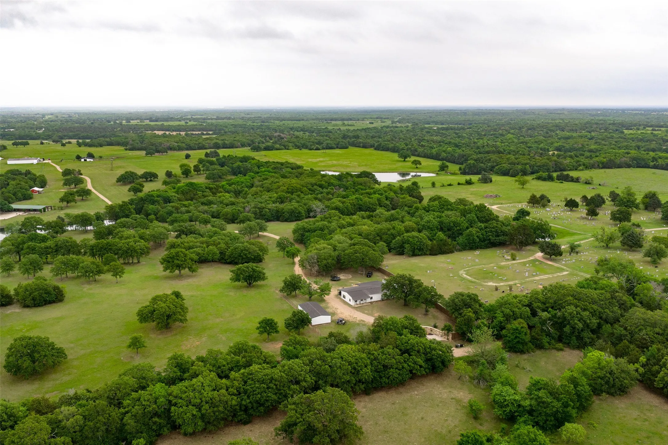 Single Family Residence For Sale in Navarro County , 5531 NE County Road 3130, Kerens, Texas 75144, 7 Bedroom, 4 Bathroom, 2 Garage spaces, 3,540 Sqft, built in 2010, mls#21264765, Real Estate Agent in Kerens, Homes For Sale in Navarro county, Homes For Sale in Kerens, Realtor in Kerens Texas, Real Estate Brokerage Independent Realty Texas, Luminita Cordes Realtor