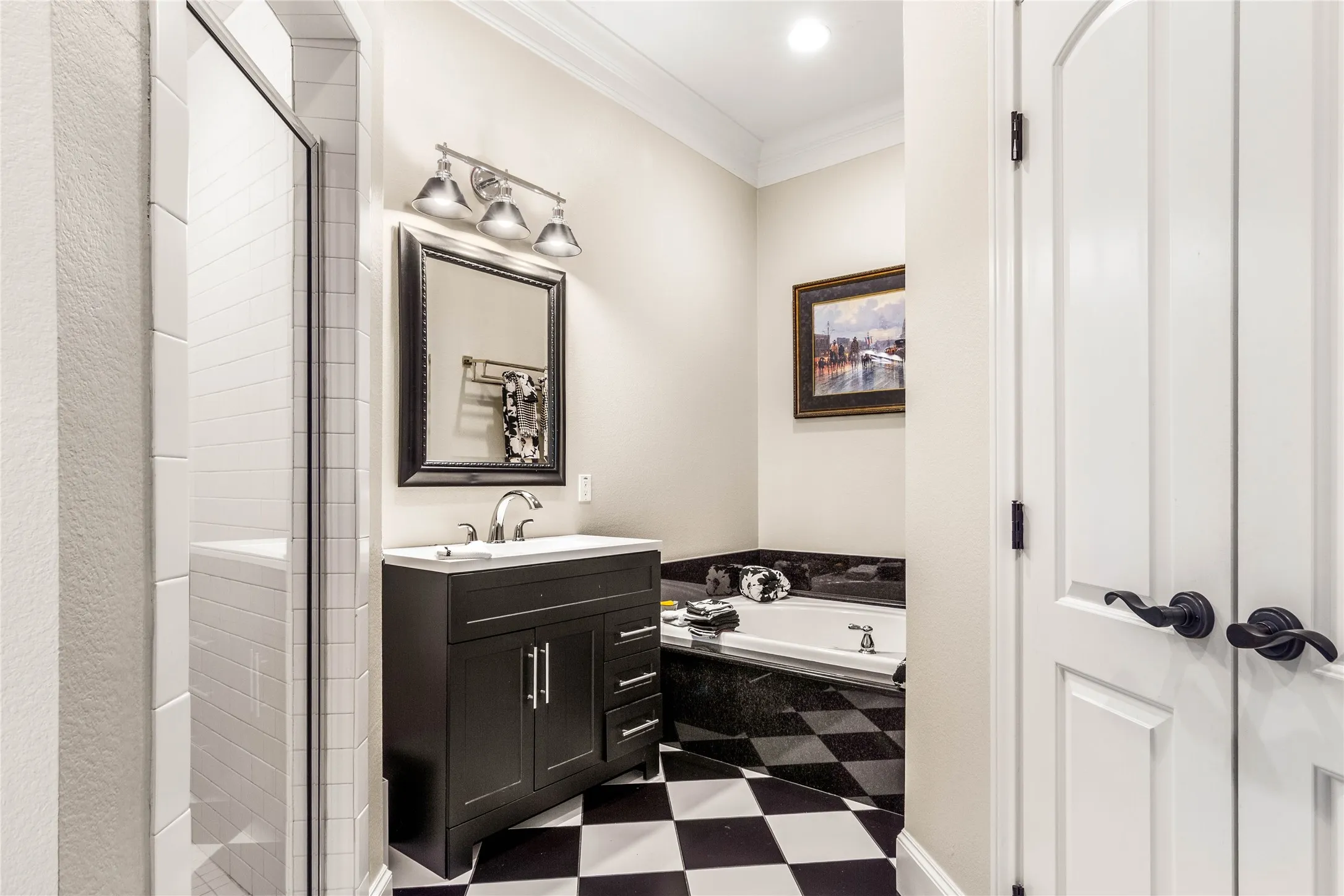 Single Family Residence For Sale in Mc Lennan County , 40 Enclave Court, Waco, Texas 76708, 4 Bedroom, 4 Bathroom, 2 Garage spaces, 2,825 Sqft, built in 2007, Price $625,000, mls#21250524, Real Estate Agent in Waco, Homes For Sale in Mc Lennan county, Homes For Sale in Waco, Realtor in Waco Texas, Real Estate Brokerage Independent Realty Texas, Luminita Cordes Realtor