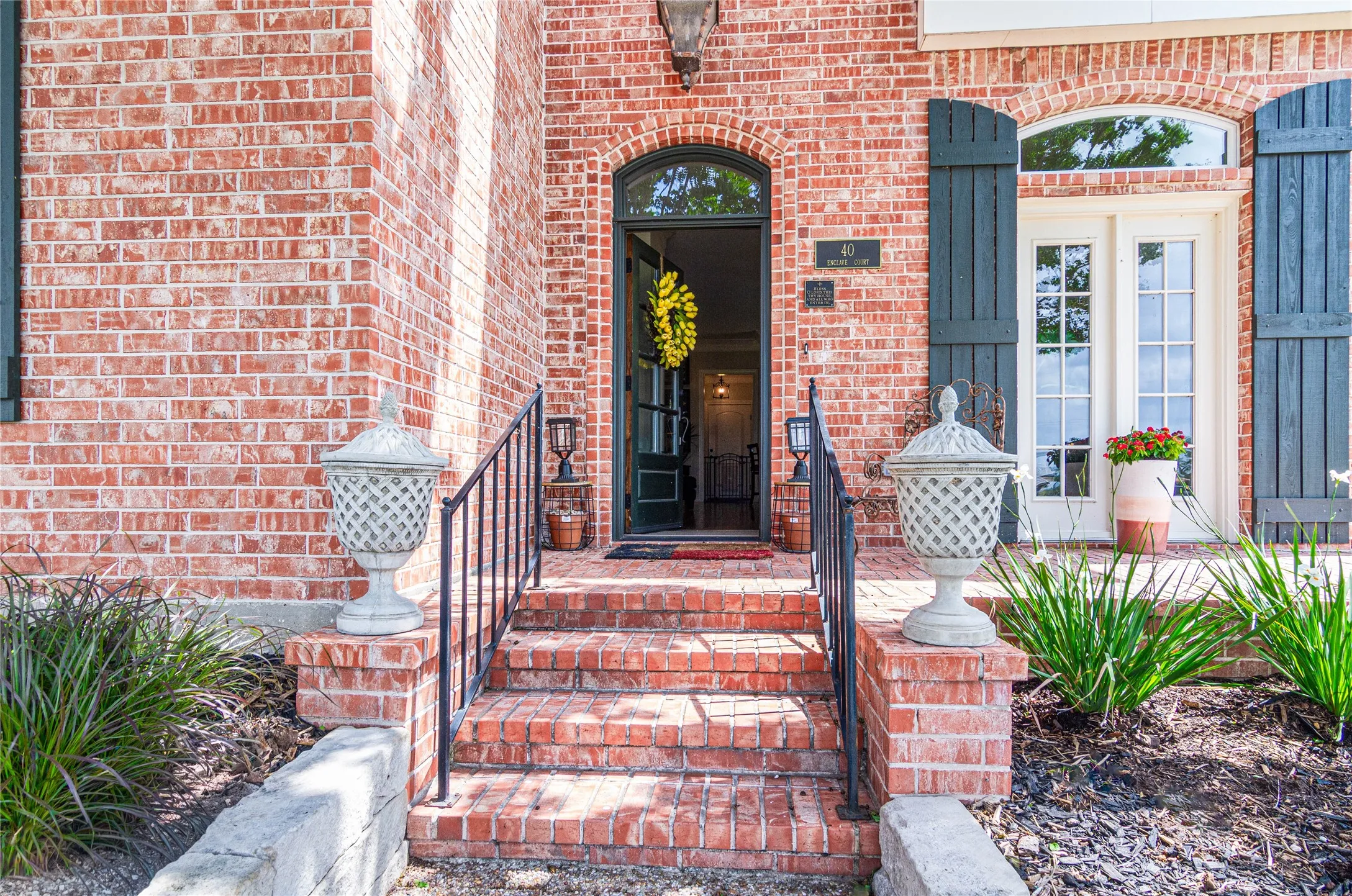 Single Family Residence For Sale in Mc Lennan County , 40 Enclave Court, Waco, Texas 76708, 4 Bedroom, 4 Bathroom, 2 Garage spaces, 2,825 Sqft, built in 2007, Price $625,000, mls#21250524, Real Estate Agent in Waco, Homes For Sale in Mc Lennan county, Homes For Sale in Waco, Realtor in Waco Texas, Real Estate Brokerage Independent Realty Texas, Luminita Cordes Realtor