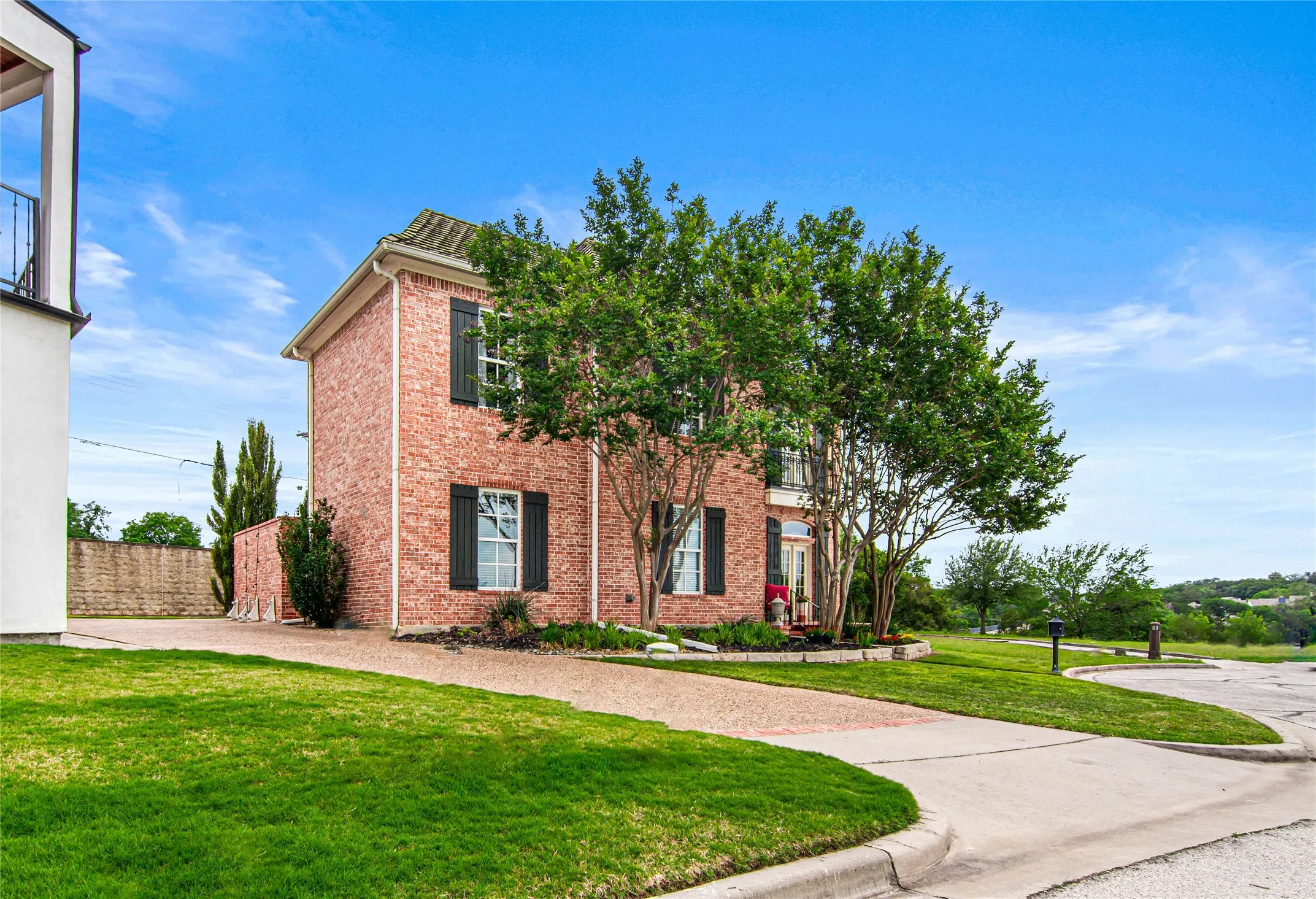 Single Family Residence For Sale in Mc Lennan County , 40 Enclave Court, Waco, Texas 76708, 4 Bedroom, 4 Bathroom, 2 Garage spaces, 2,825 Sqft, built in 2007, Price $625,000, mls#21250524, Real Estate Agent in Waco, Homes For Sale in Mc Lennan county, Homes For Sale in Waco, Realtor in Waco Texas, Real Estate Brokerage Independent Realty Texas, Luminita Cordes Realtor