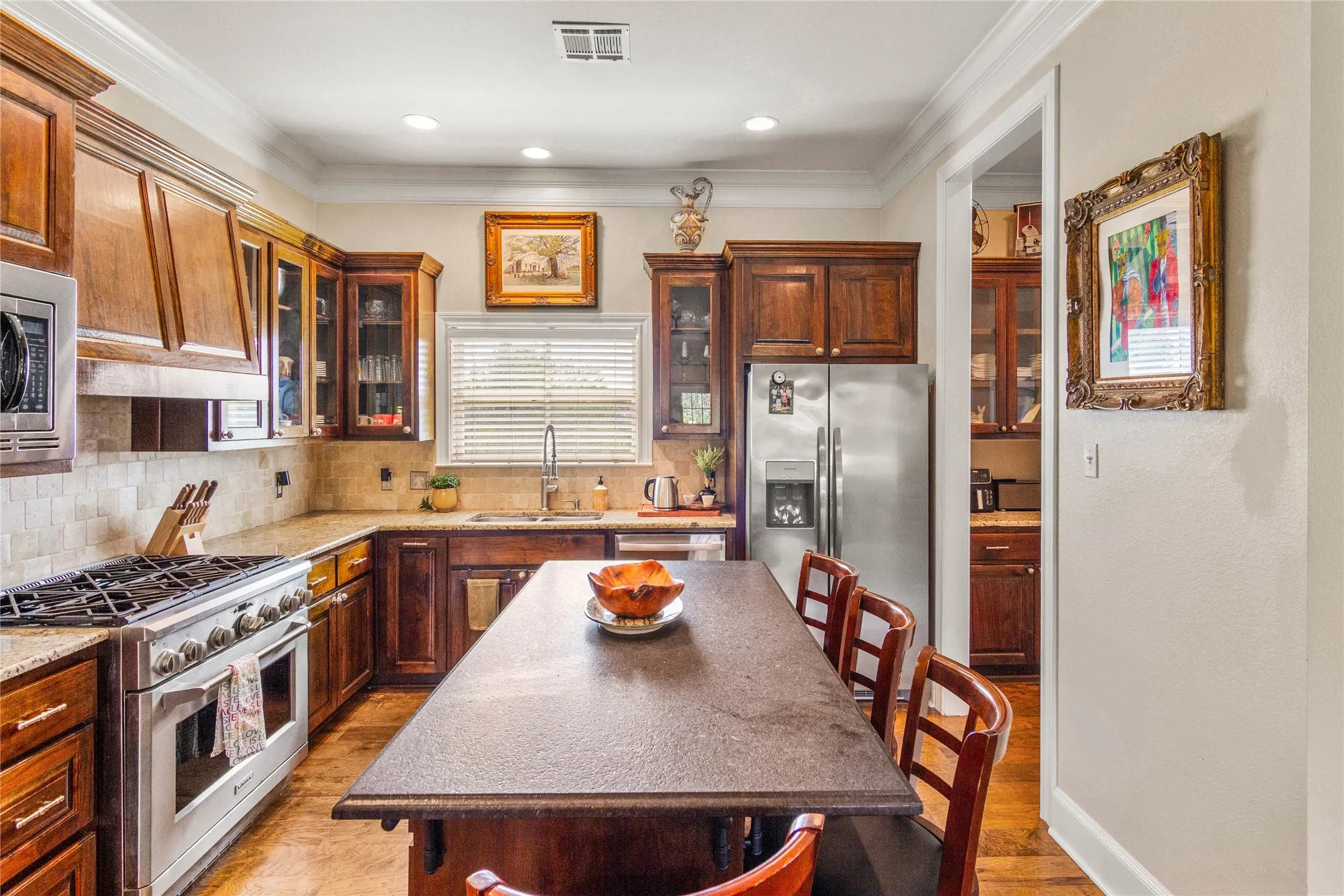 Single Family Residence For Sale in Mc Lennan County , 40 Enclave Court, Waco, Texas 76708, 4 Bedroom, 4 Bathroom, 2 Garage spaces, 2,825 Sqft, built in 2007, Price $625,000, mls#21250524, Real Estate Agent in Waco, Homes For Sale in Mc Lennan county, Homes For Sale in Waco, Realtor in Waco Texas, Real Estate Brokerage Independent Realty Texas, Luminita Cordes Realtor